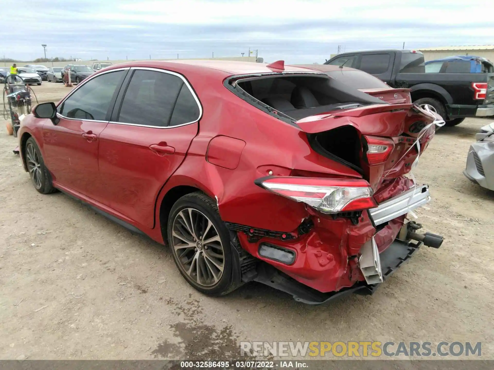 3 Photograph of a damaged car 4T1G11AK8LU326221 TOYOTA CAMRY 2020