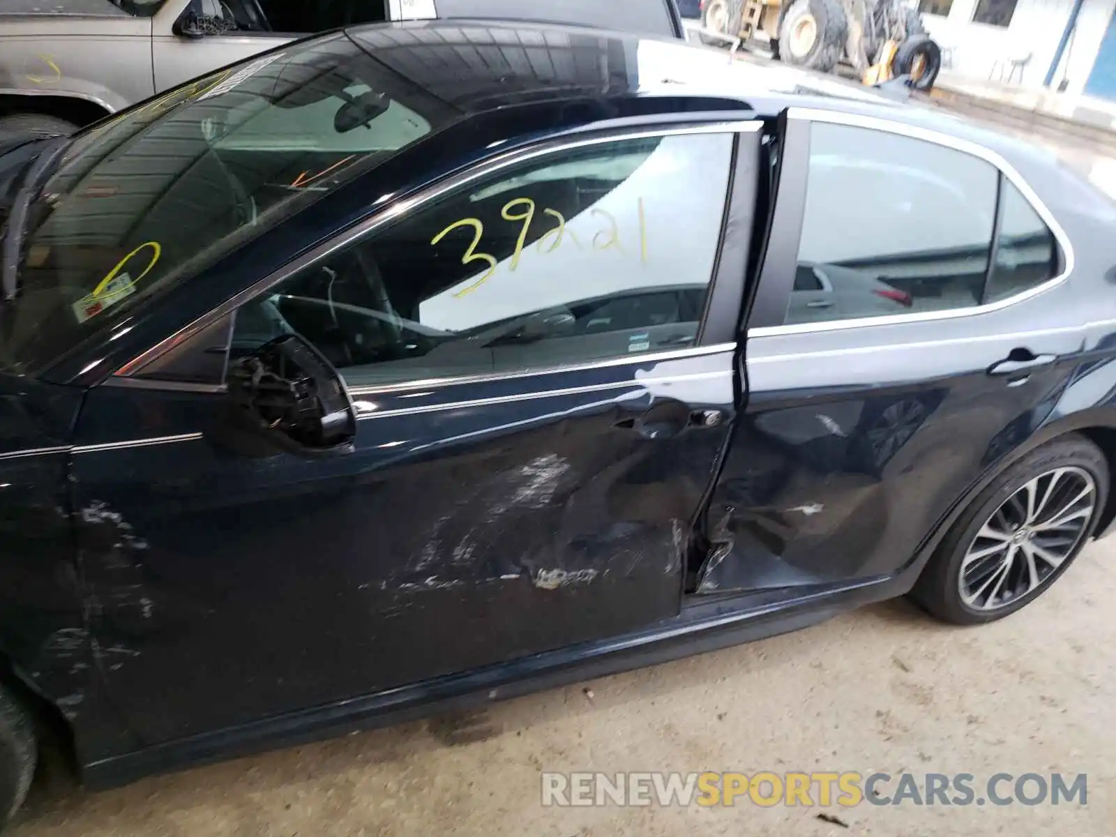 9 Photograph of a damaged car 4T1G11AK8LU332214 TOYOTA CAMRY 2020