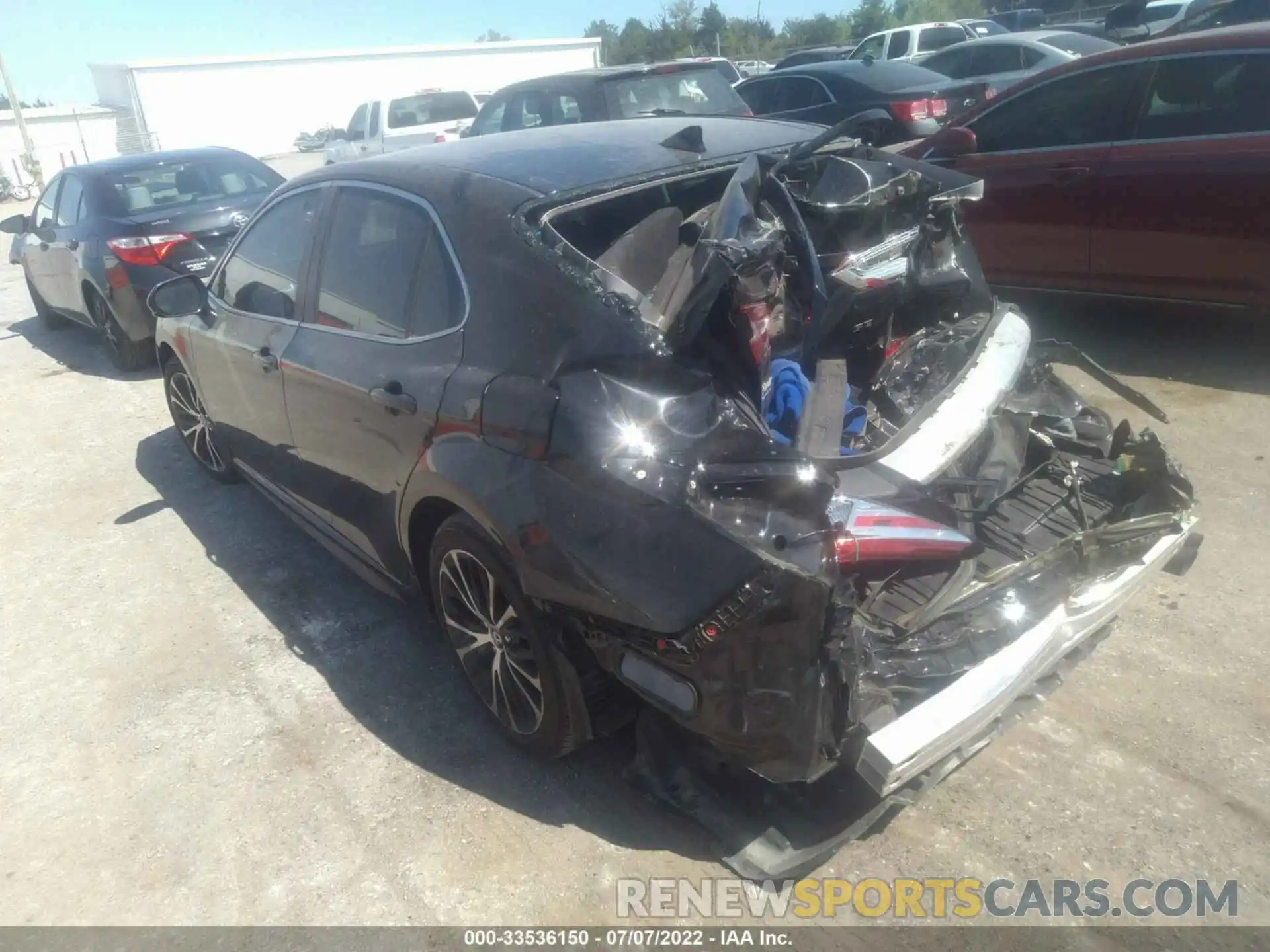 3 Photograph of a damaged car 4T1G11AK8LU334562 TOYOTA CAMRY 2020