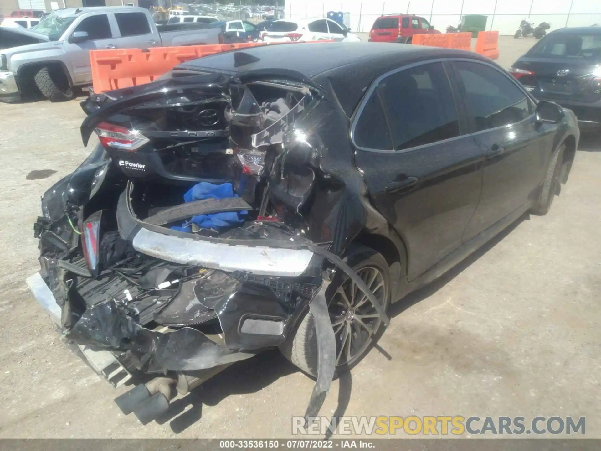 4 Photograph of a damaged car 4T1G11AK8LU334562 TOYOTA CAMRY 2020