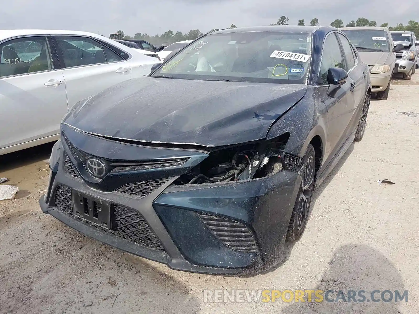 2 Photograph of a damaged car 4T1G11AK8LU336070 TOYOTA CAMRY 2020