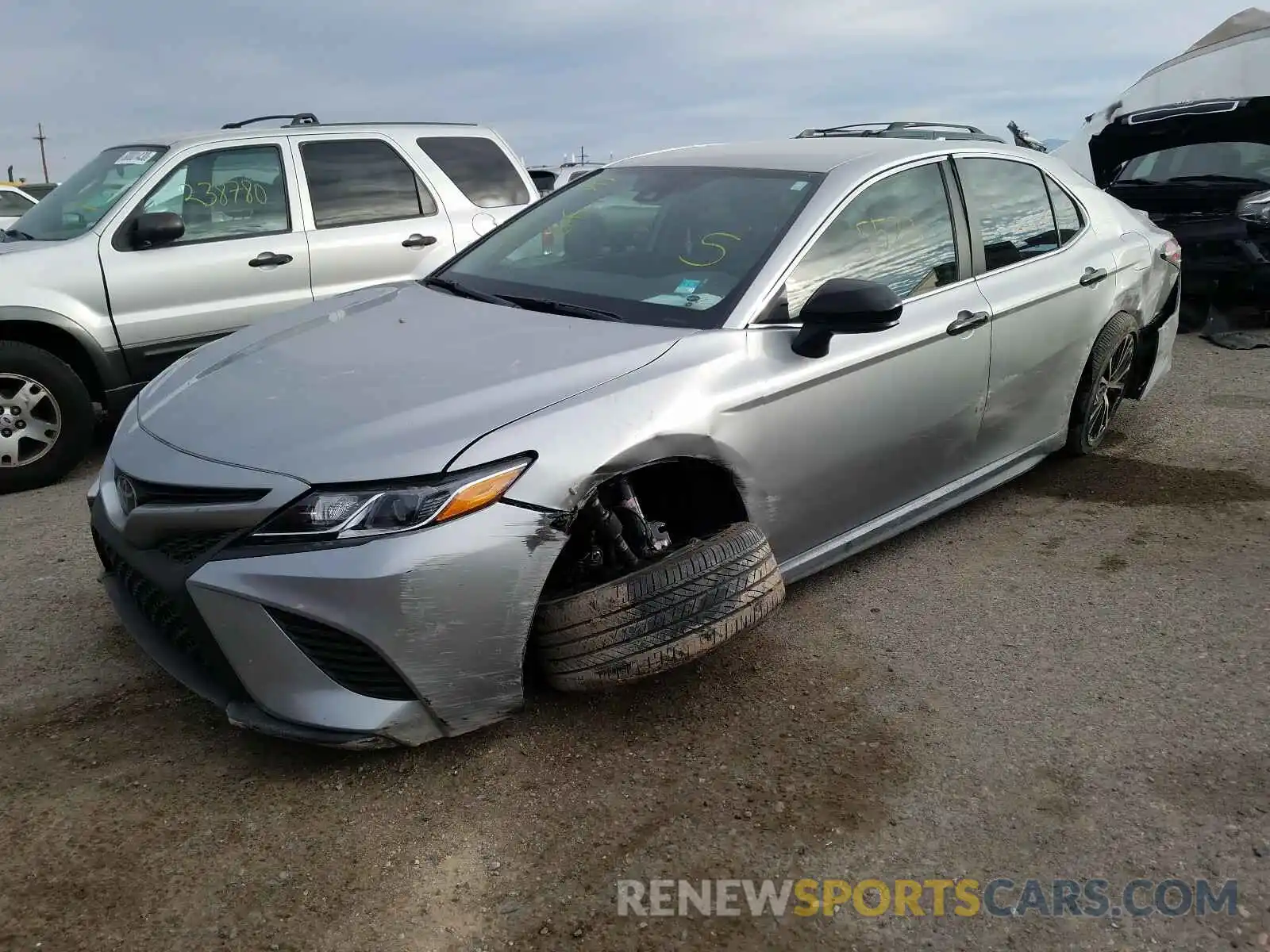 2 Photograph of a damaged car 4T1G11AK8LU340698 TOYOTA CAMRY 2020