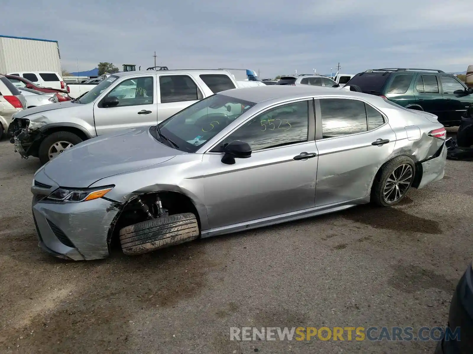 9 Photograph of a damaged car 4T1G11AK8LU340698 TOYOTA CAMRY 2020