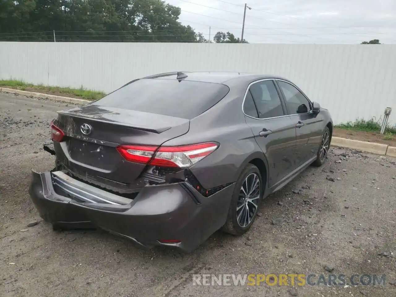 4 Photograph of a damaged car 4T1G11AK8LU341558 TOYOTA CAMRY 2020