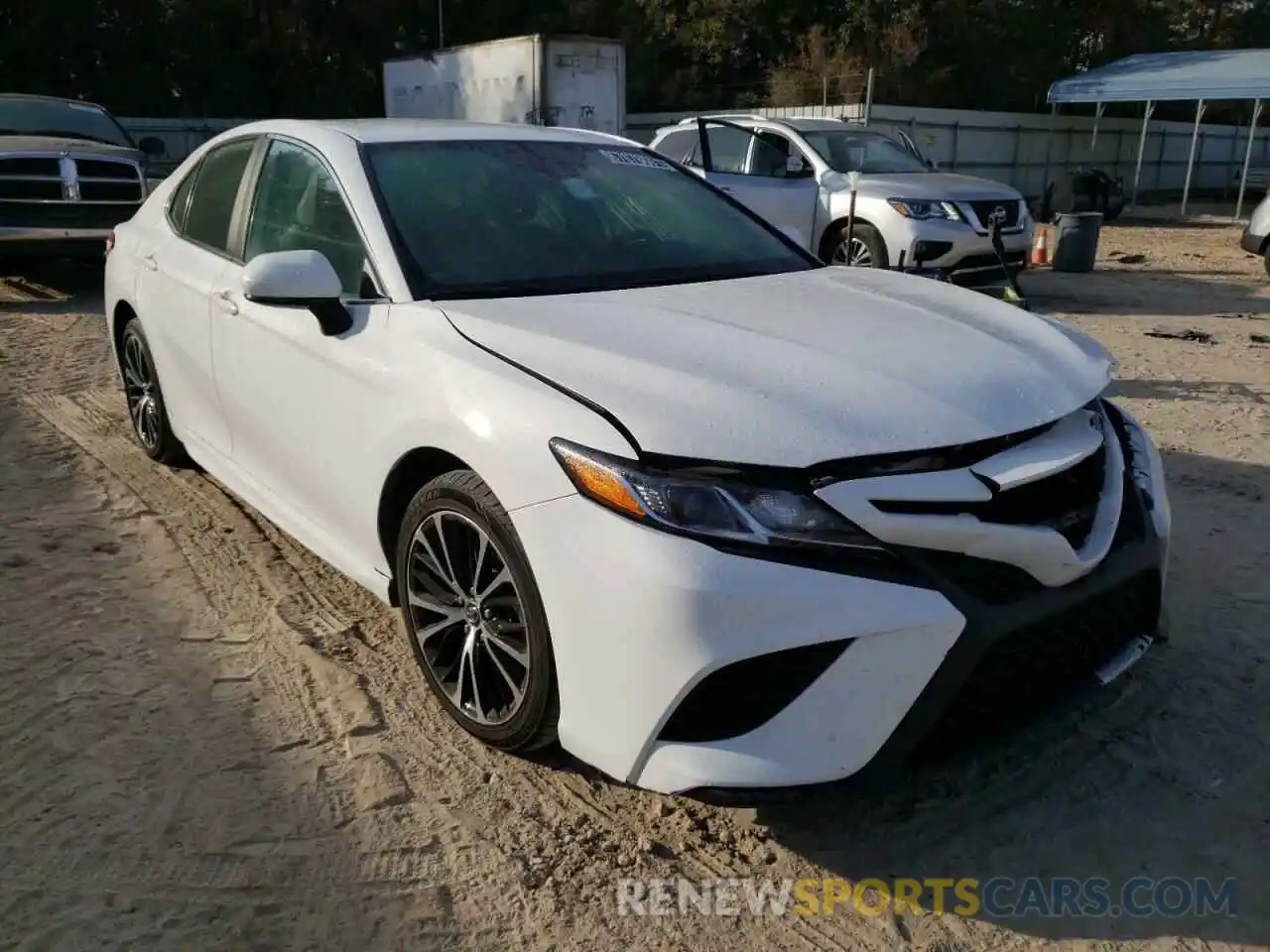 1 Photograph of a damaged car 4T1G11AK8LU348039 TOYOTA CAMRY 2020