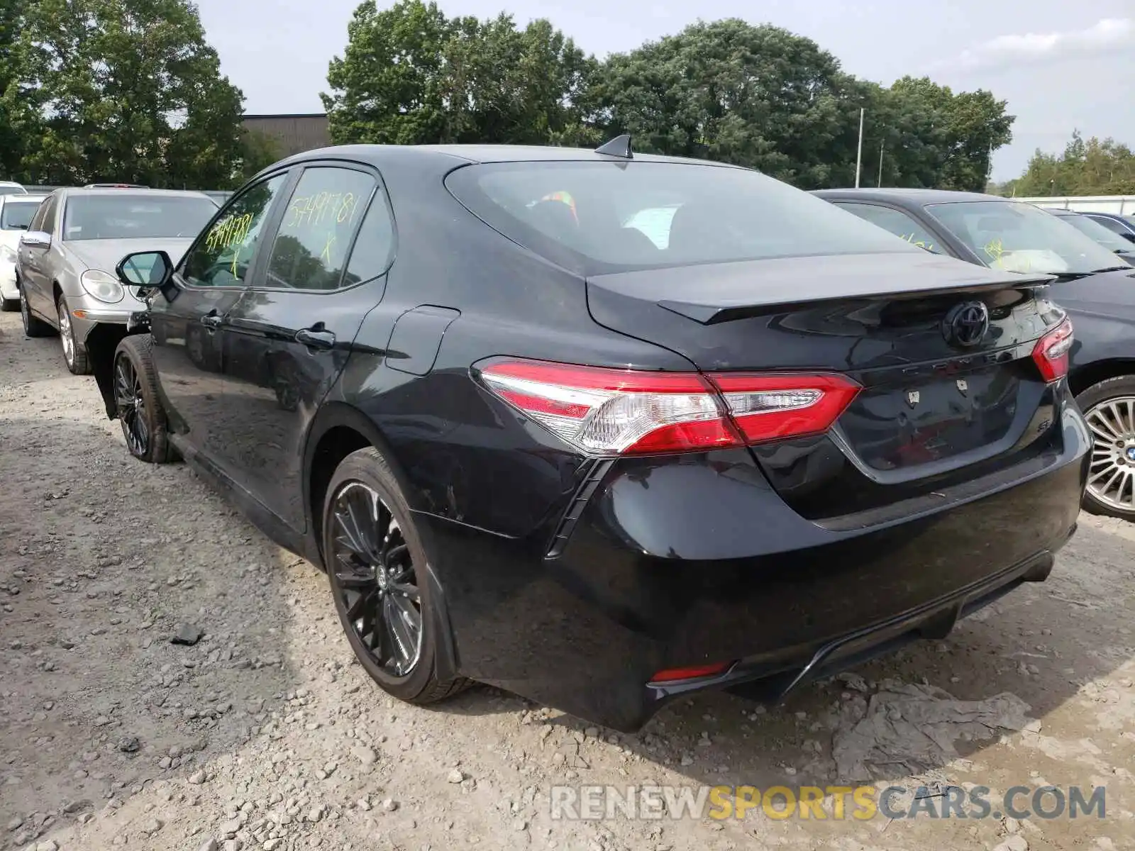 3 Photograph of a damaged car 4T1G11AK8LU349272 TOYOTA CAMRY 2020