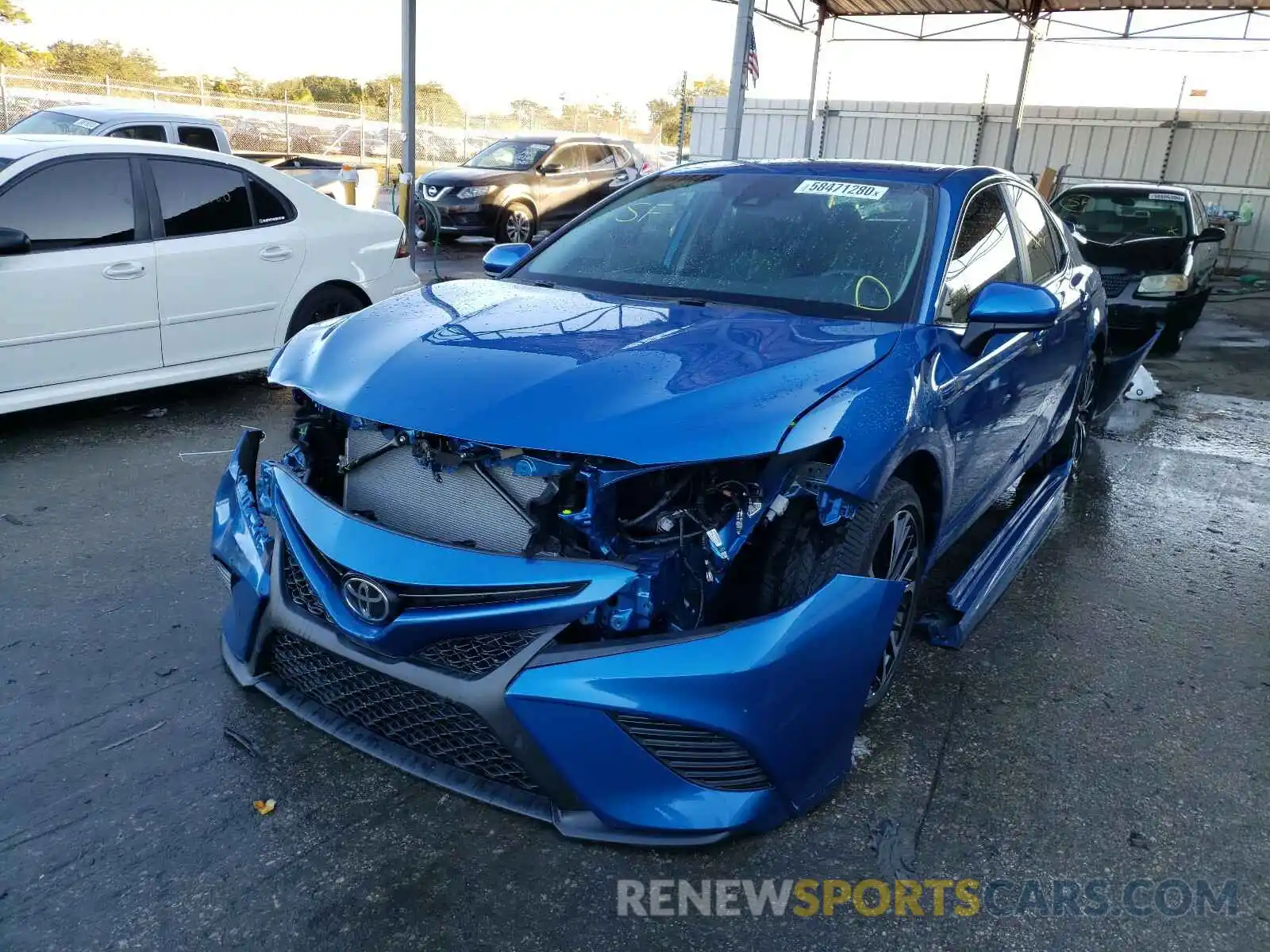 2 Photograph of a damaged car 4T1G11AK8LU352432 TOYOTA CAMRY 2020