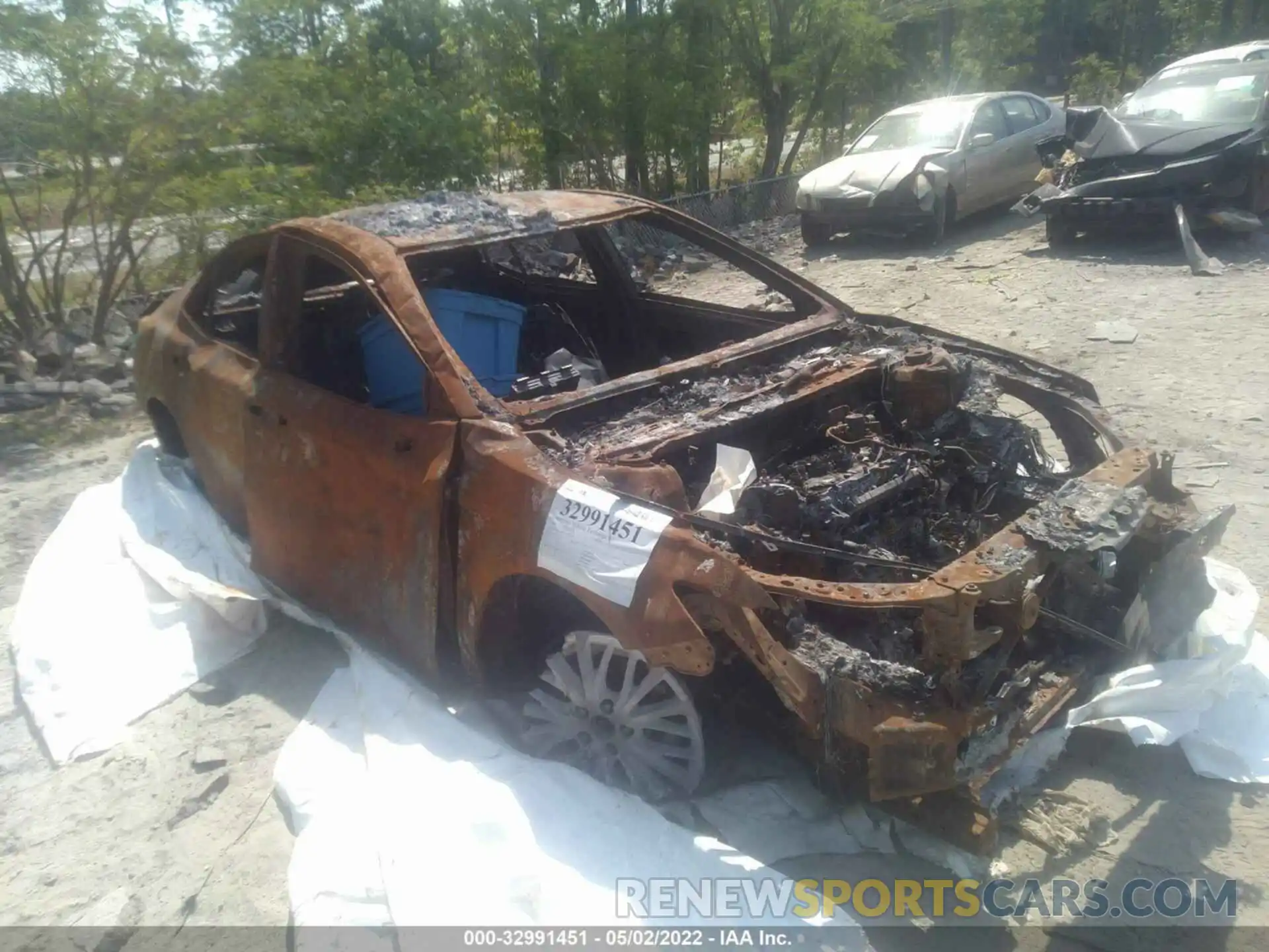 1 Photograph of a damaged car 4T1G11AK8LU353256 TOYOTA CAMRY 2020