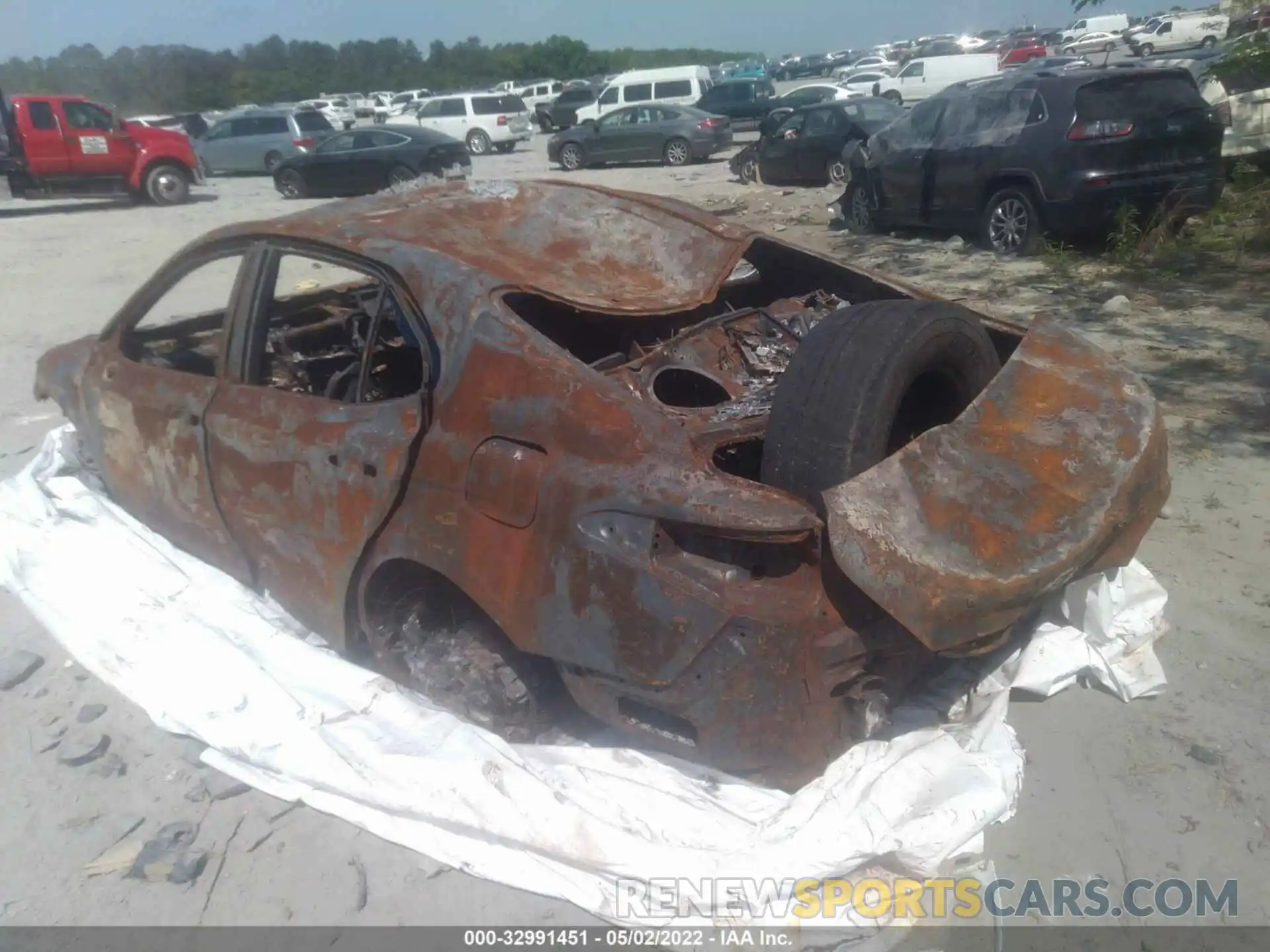 3 Photograph of a damaged car 4T1G11AK8LU353256 TOYOTA CAMRY 2020