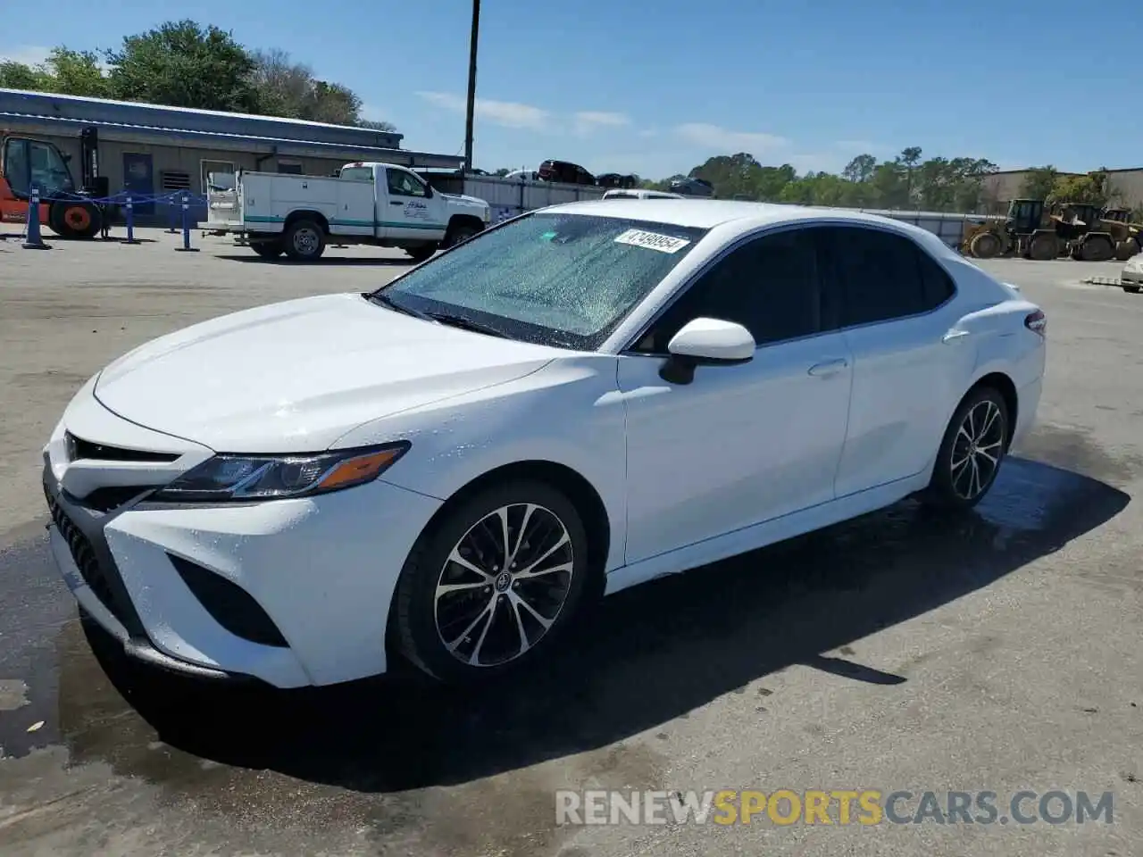 1 Photograph of a damaged car 4T1G11AK8LU355086 TOYOTA CAMRY 2020