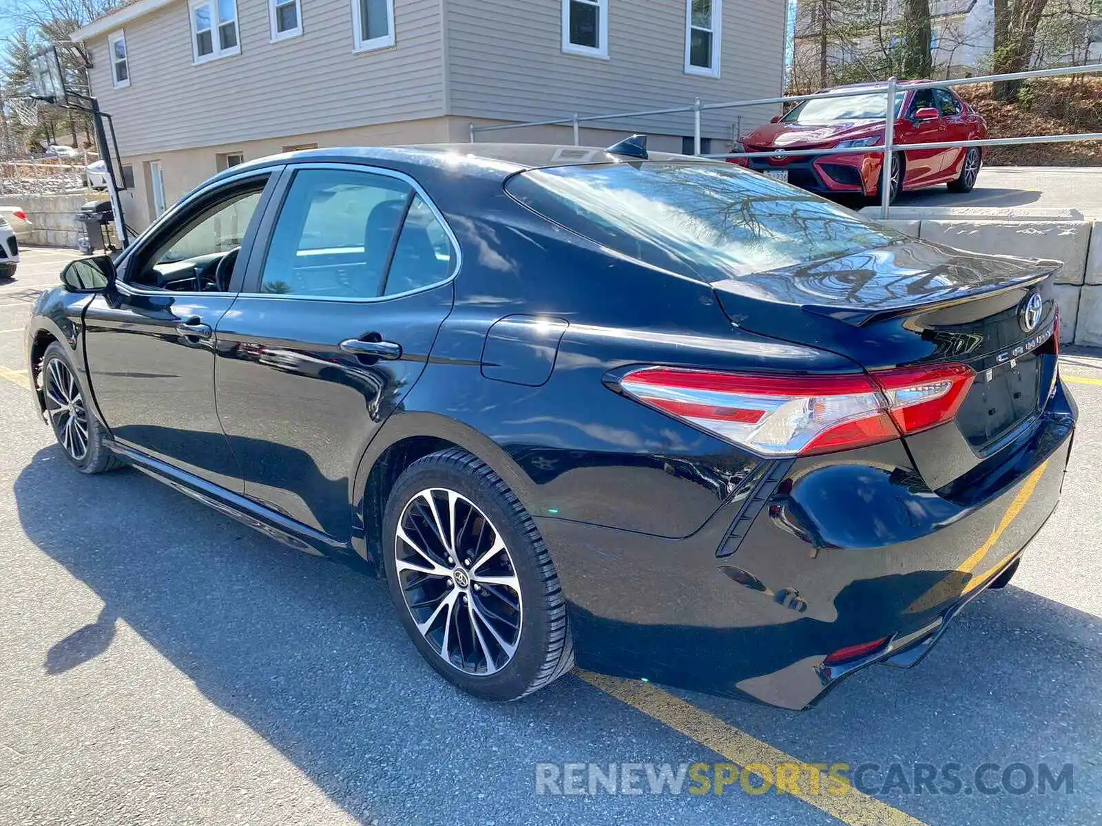 2 Photograph of a damaged car 4T1G11AK8LU356870 TOYOTA CAMRY 2020