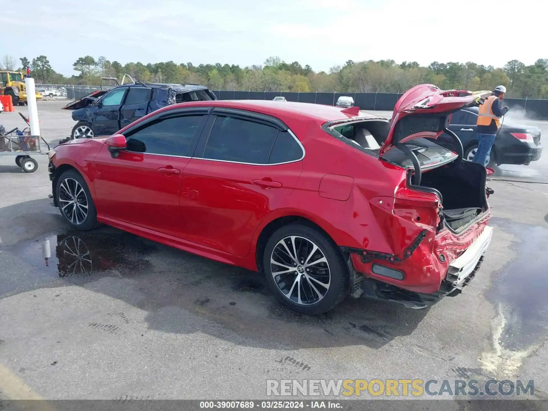 3 Photograph of a damaged car 4T1G11AK8LU357565 TOYOTA CAMRY 2020