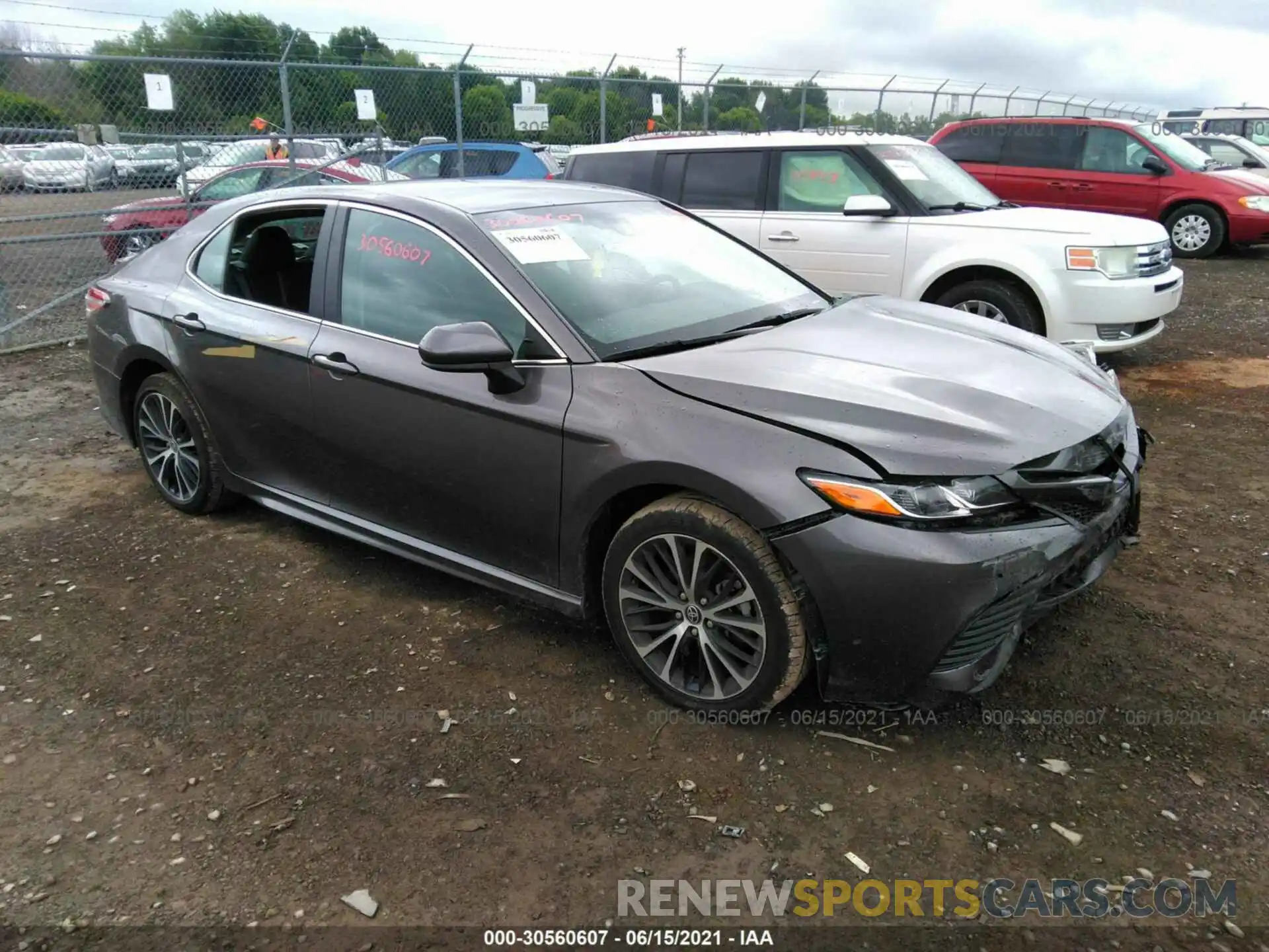 1 Photograph of a damaged car 4T1G11AK8LU359400 TOYOTA CAMRY 2020