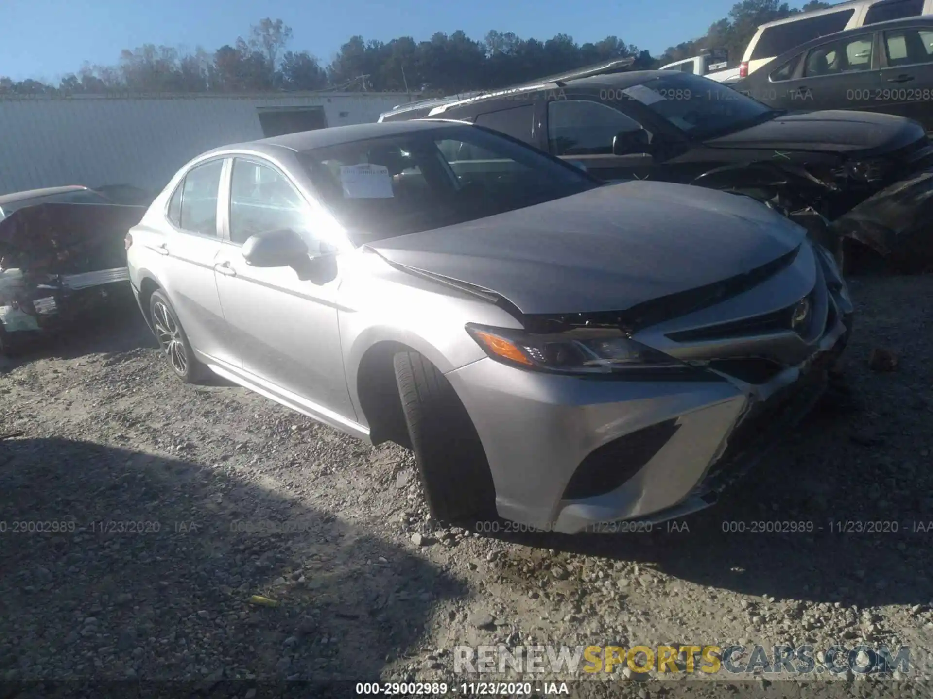 1 Photograph of a damaged car 4T1G11AK8LU360482 TOYOTA CAMRY 2020