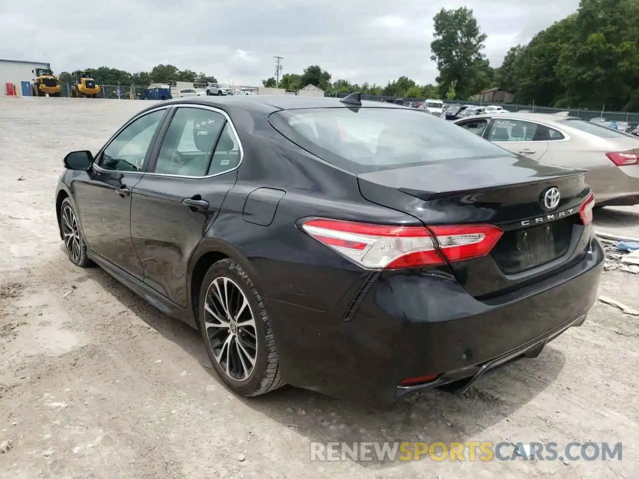 3 Photograph of a damaged car 4T1G11AK8LU360613 TOYOTA CAMRY 2020