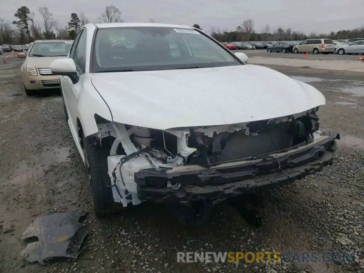 9 Photograph of a damaged car 4T1G11AK8LU360658 TOYOTA CAMRY 2020