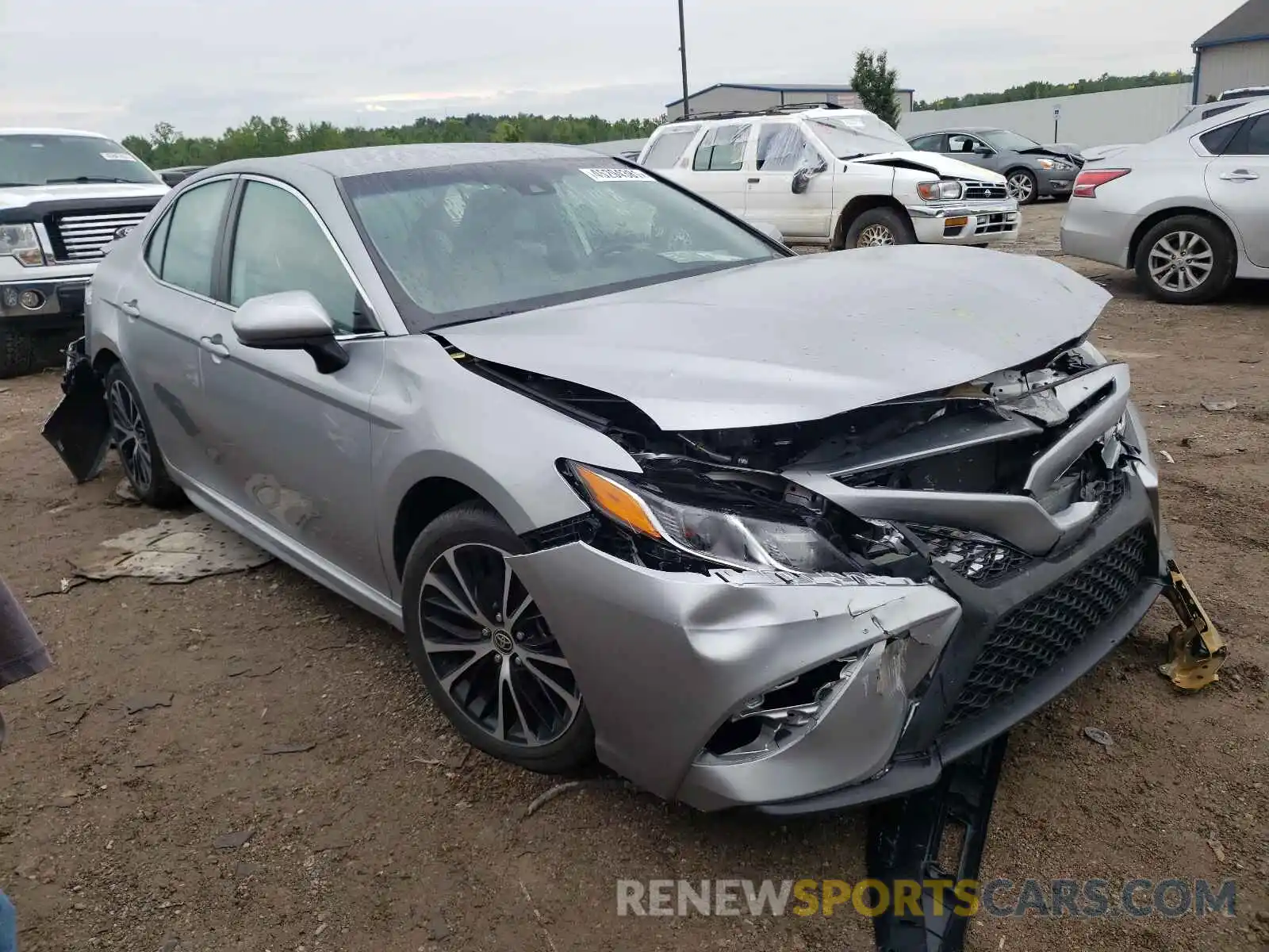 1 Photograph of a damaged car 4T1G11AK8LU360823 TOYOTA CAMRY 2020