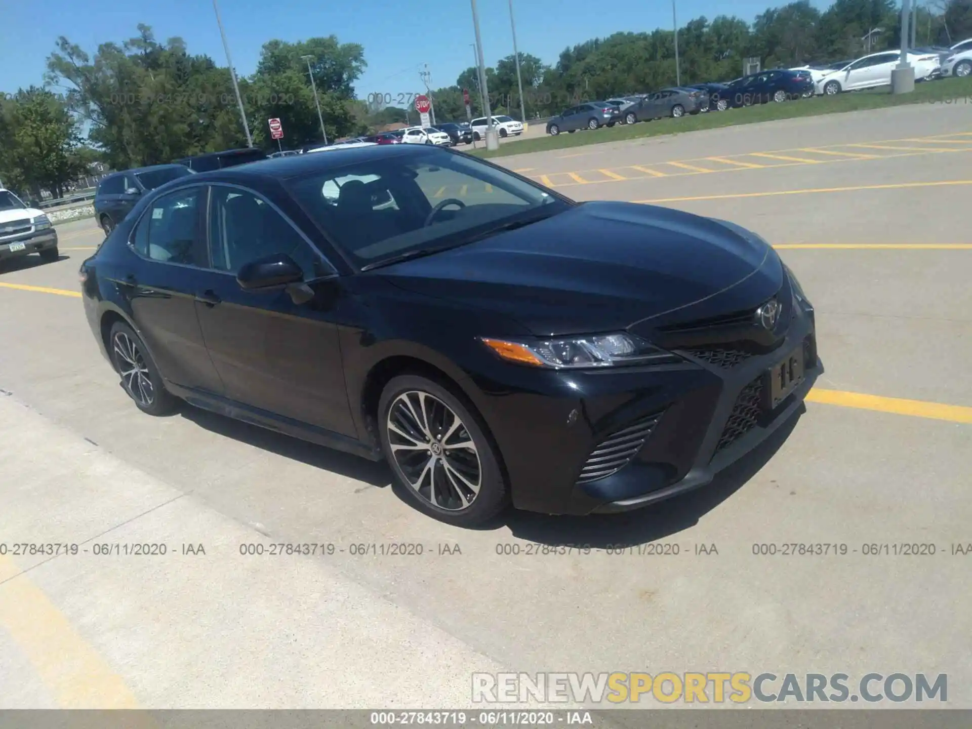 1 Photograph of a damaged car 4T1G11AK8LU362264 TOYOTA CAMRY 2020