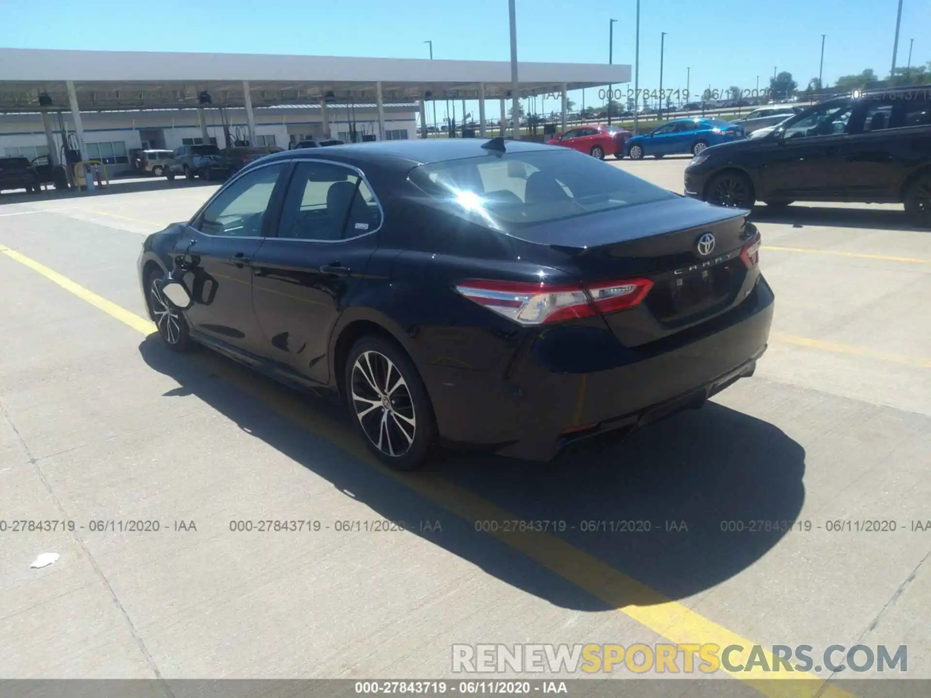 3 Photograph of a damaged car 4T1G11AK8LU362264 TOYOTA CAMRY 2020