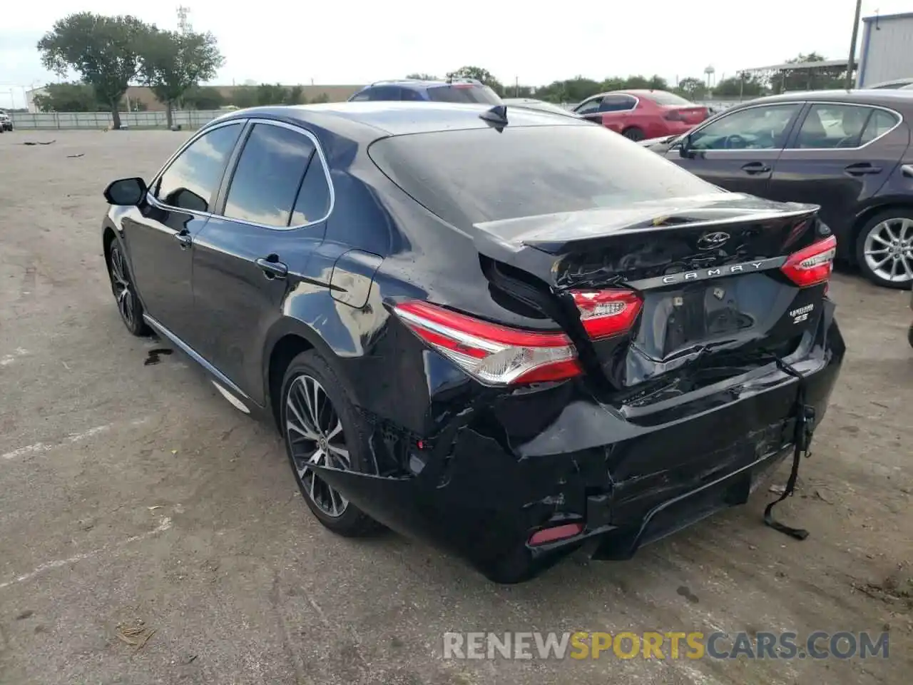 3 Photograph of a damaged car 4T1G11AK8LU366069 TOYOTA CAMRY 2020