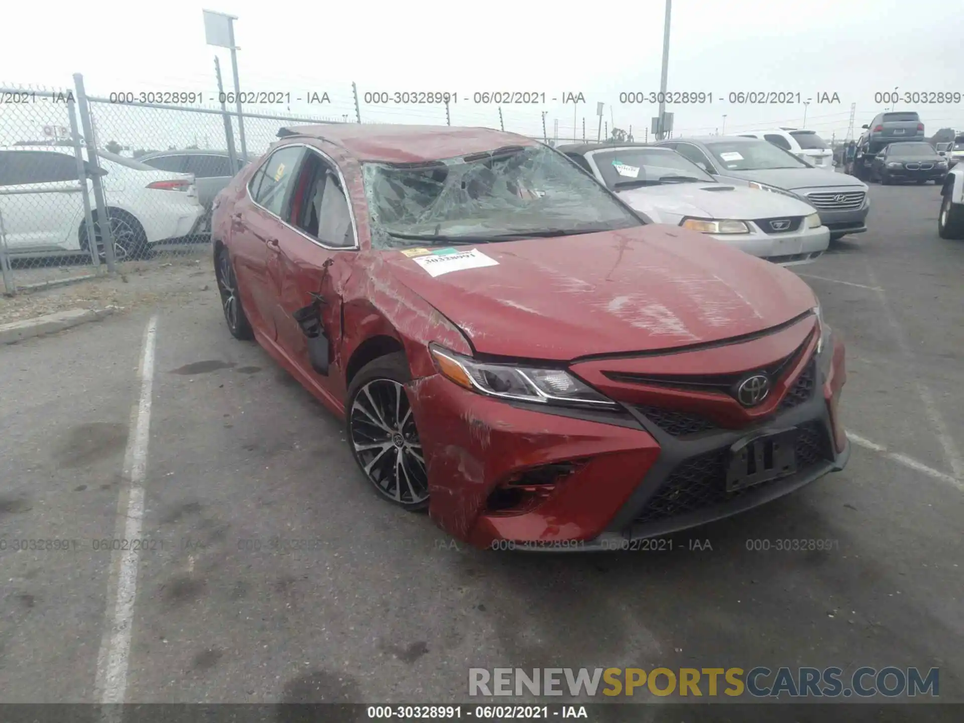 1 Photograph of a damaged car 4T1G11AK8LU375094 TOYOTA CAMRY 2020