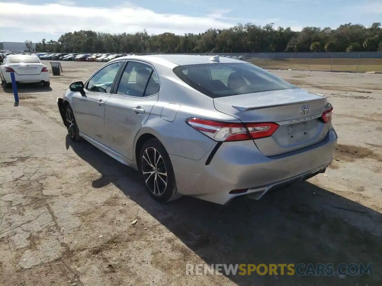 3 Photograph of a damaged car 4T1G11AK8LU377072 TOYOTA CAMRY 2020