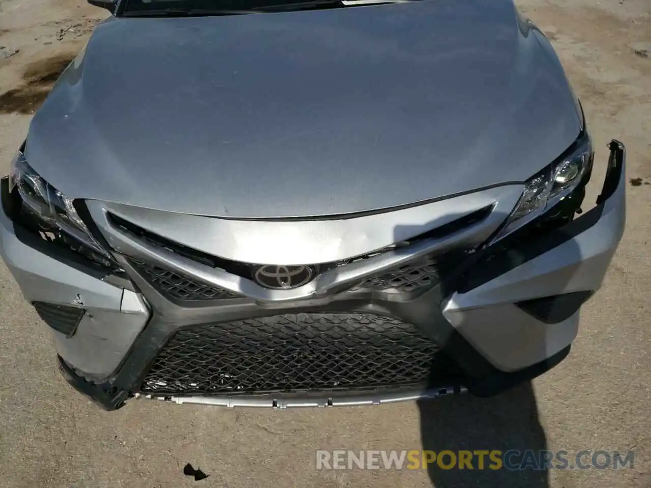 7 Photograph of a damaged car 4T1G11AK8LU377072 TOYOTA CAMRY 2020