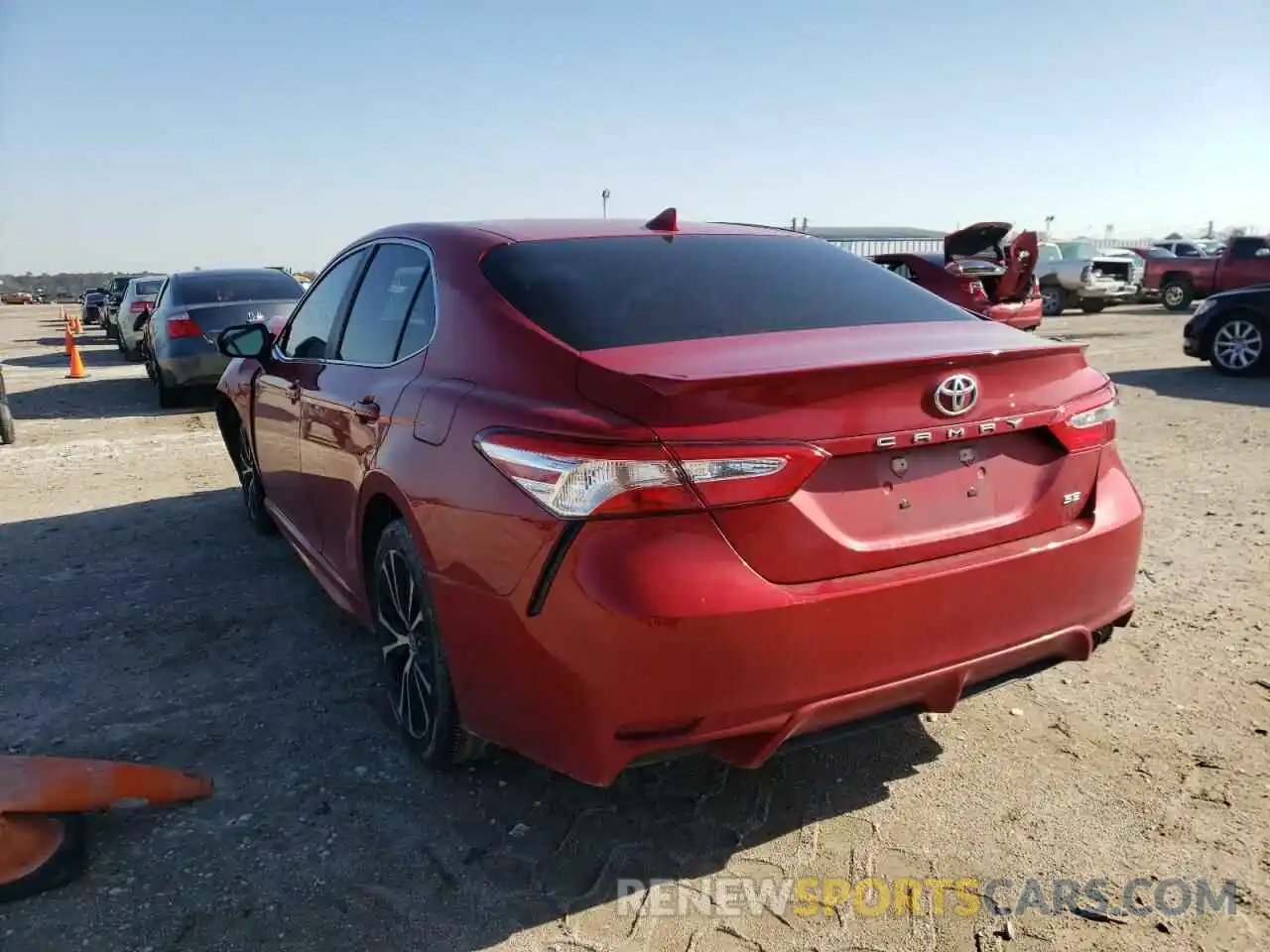 3 Photograph of a damaged car 4T1G11AK8LU391621 TOYOTA CAMRY 2020