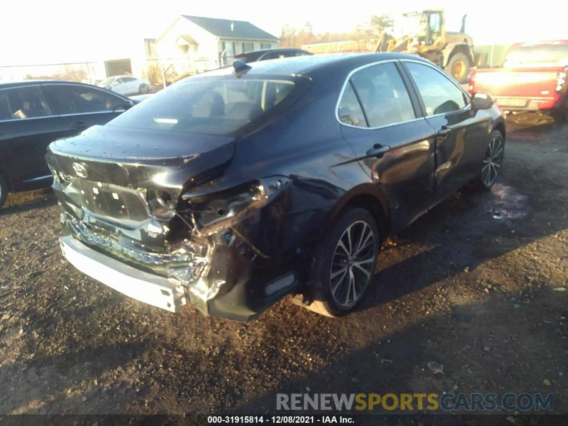 4 Photograph of a damaged car 4T1G11AK8LU393191 TOYOTA CAMRY 2020