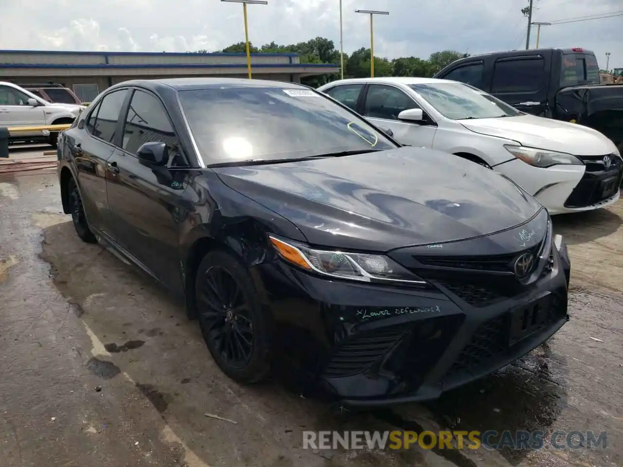 1 Photograph of a damaged car 4T1G11AK8LU398326 TOYOTA CAMRY 2020