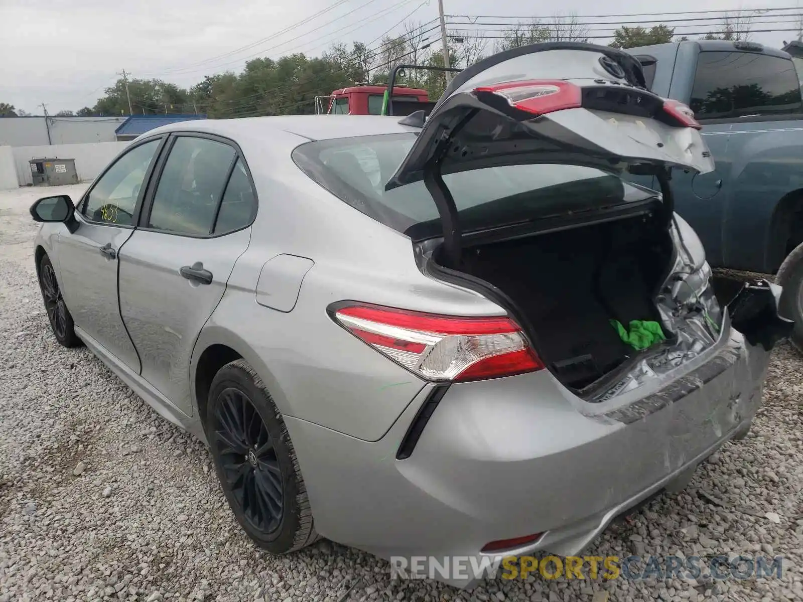 3 Photograph of a damaged car 4T1G11AK8LU401032 TOYOTA CAMRY 2020