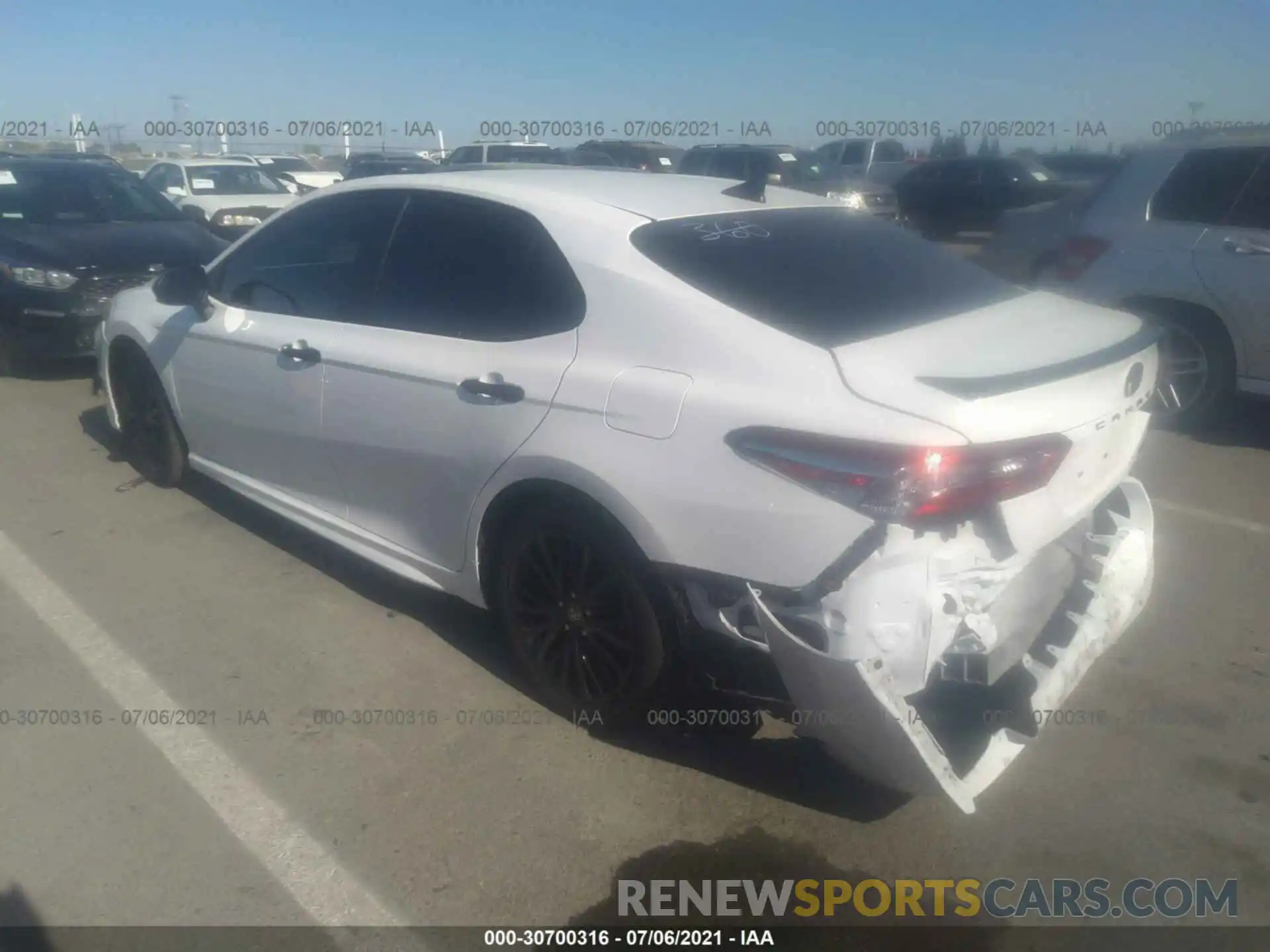 3 Photograph of a damaged car 4T1G11AK8LU401077 TOYOTA CAMRY 2020