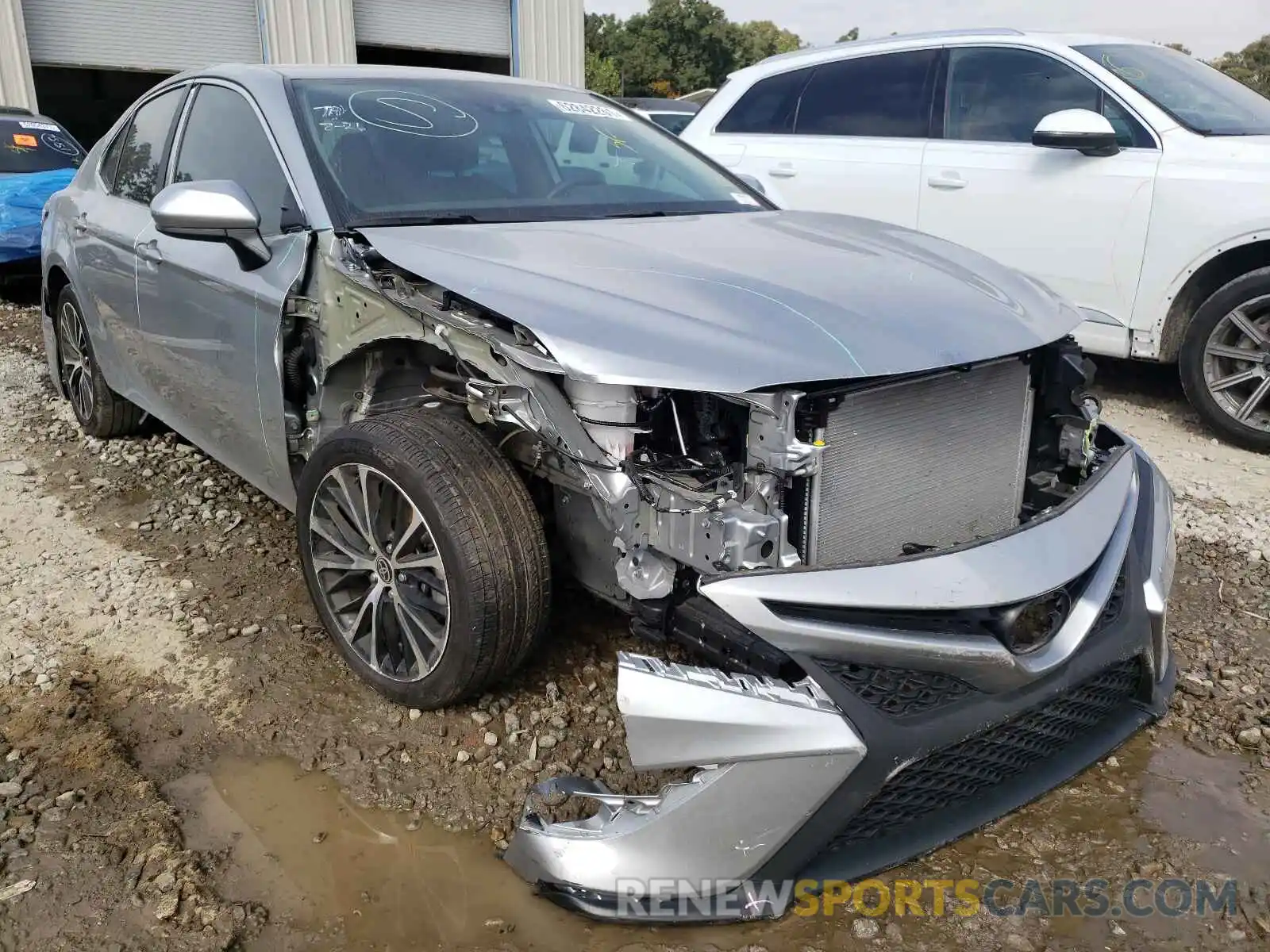 1 Photograph of a damaged car 4T1G11AK8LU504483 TOYOTA CAMRY 2020