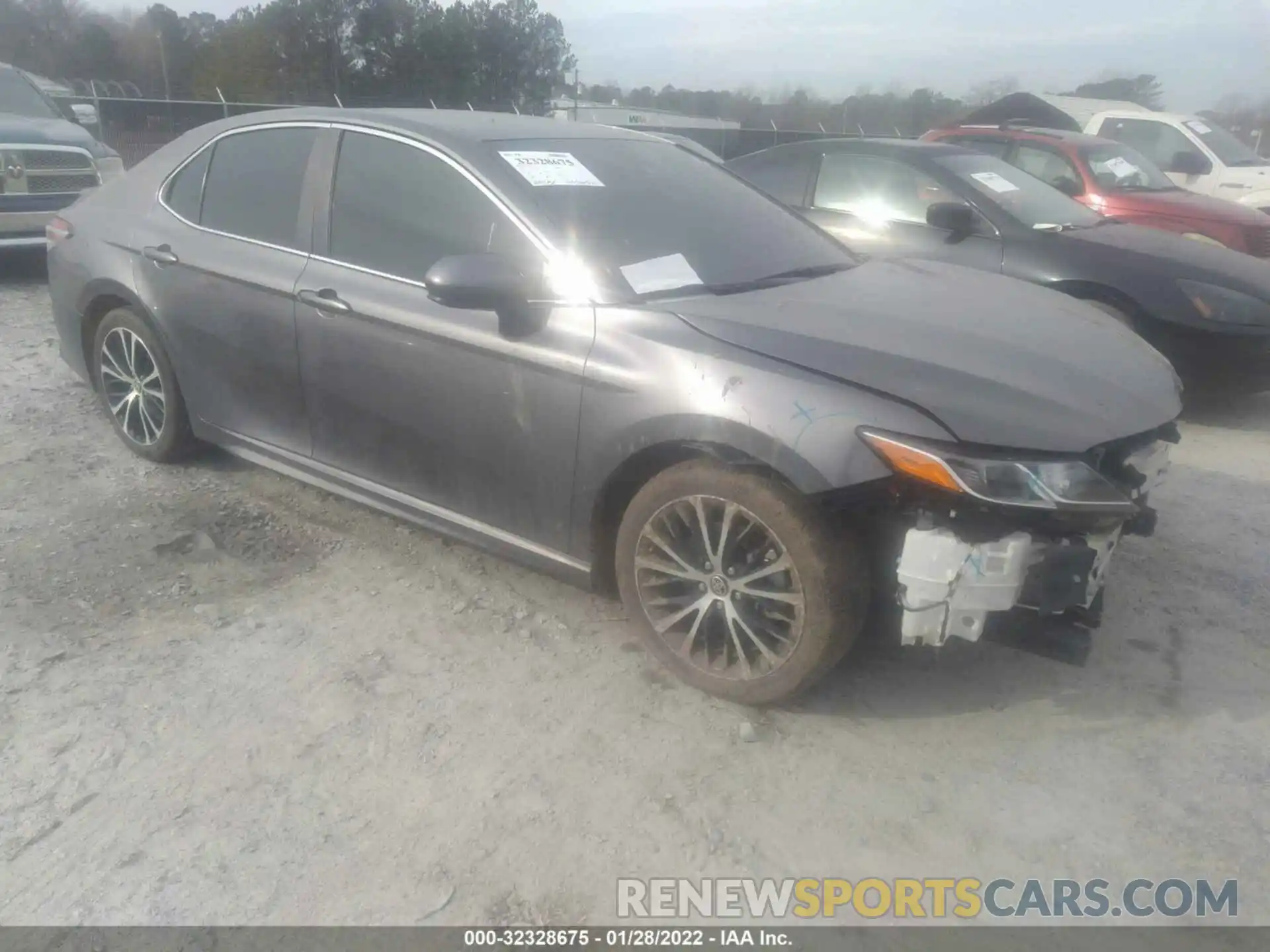 1 Photograph of a damaged car 4T1G11AK8LU509277 TOYOTA CAMRY 2020