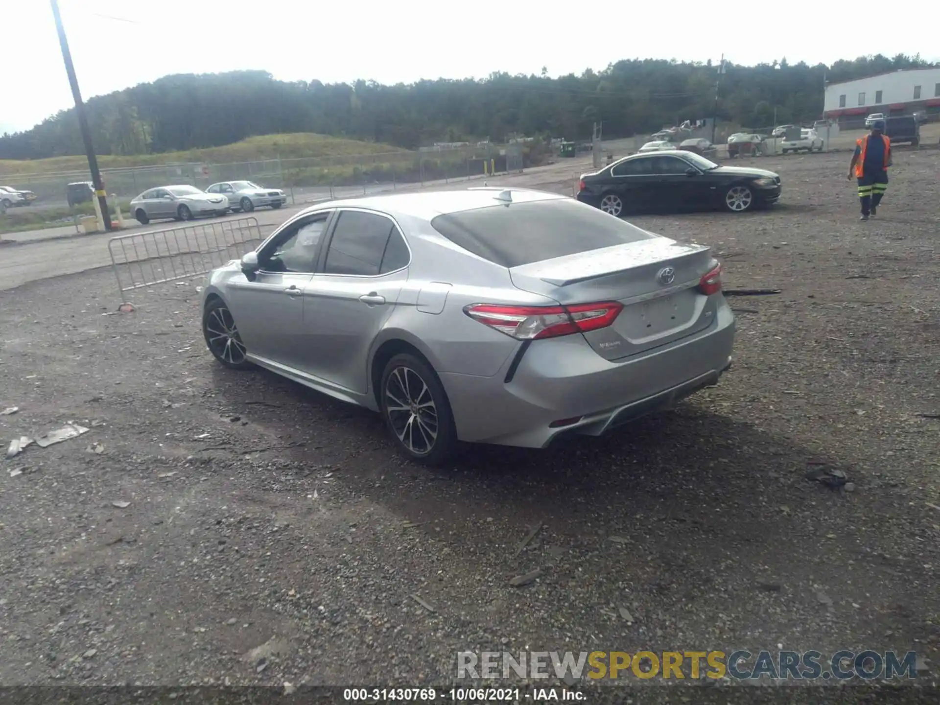 3 Photograph of a damaged car 4T1G11AK8LU510798 TOYOTA CAMRY 2020