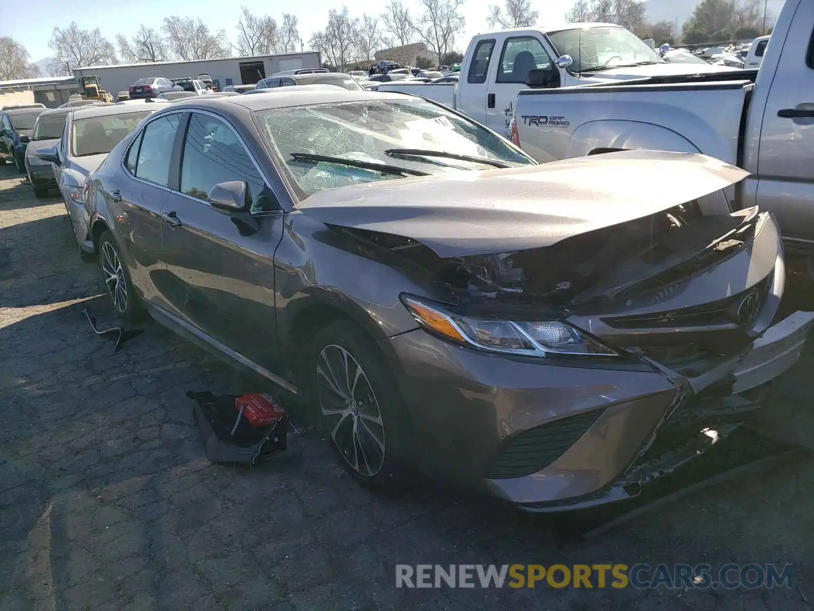 1 Photograph of a damaged car 4T1G11AK8LU863655 TOYOTA CAMRY 2020