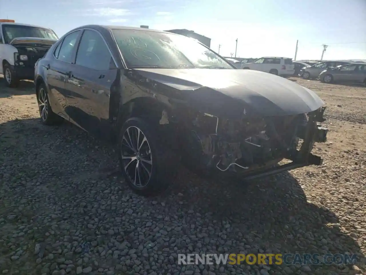 1 Photograph of a damaged car 4T1G11AK8LU866863 TOYOTA CAMRY 2020