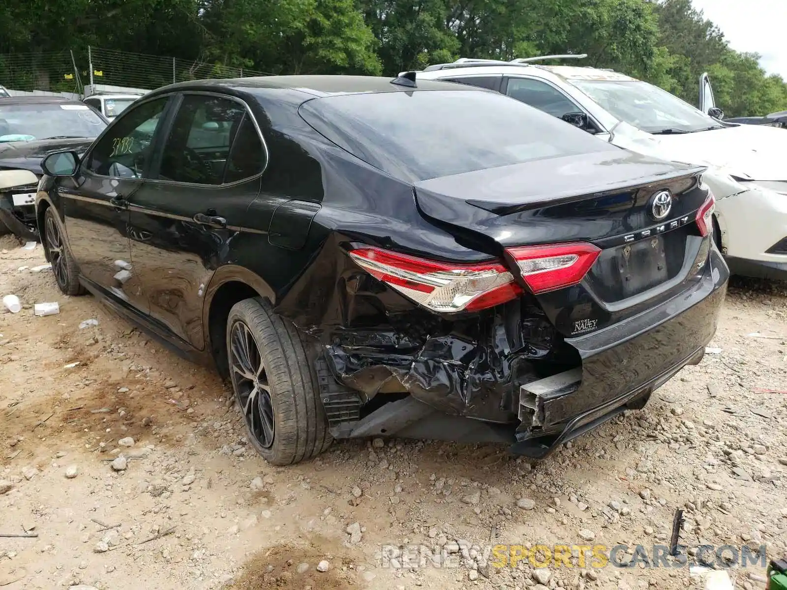 3 Photograph of a damaged car 4T1G11AK8LU870010 TOYOTA CAMRY 2020