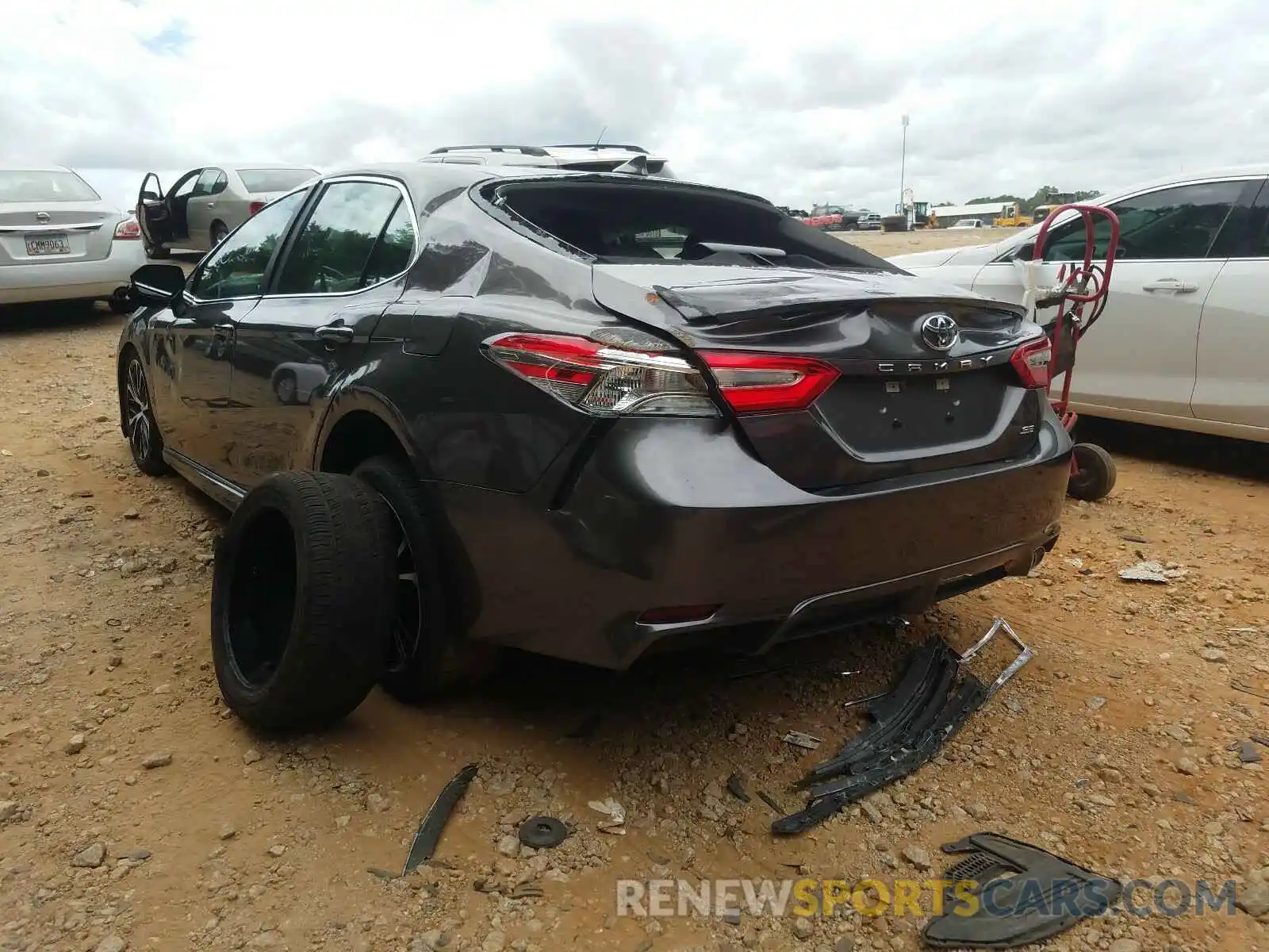 3 Photograph of a damaged car 4T1G11AK8LU872209 TOYOTA CAMRY 2020