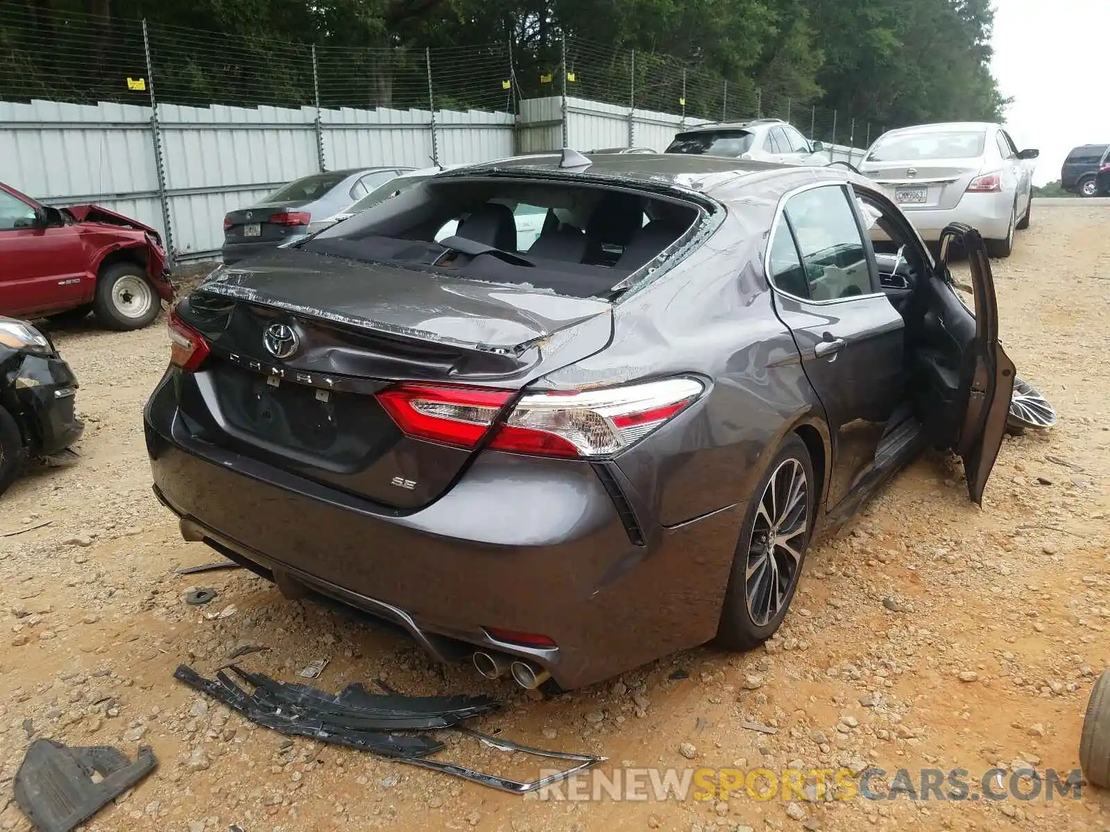 4 Photograph of a damaged car 4T1G11AK8LU872209 TOYOTA CAMRY 2020