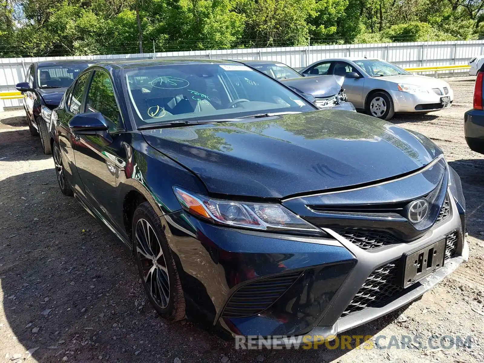 1 Photograph of a damaged car 4T1G11AK8LU875725 TOYOTA CAMRY 2020