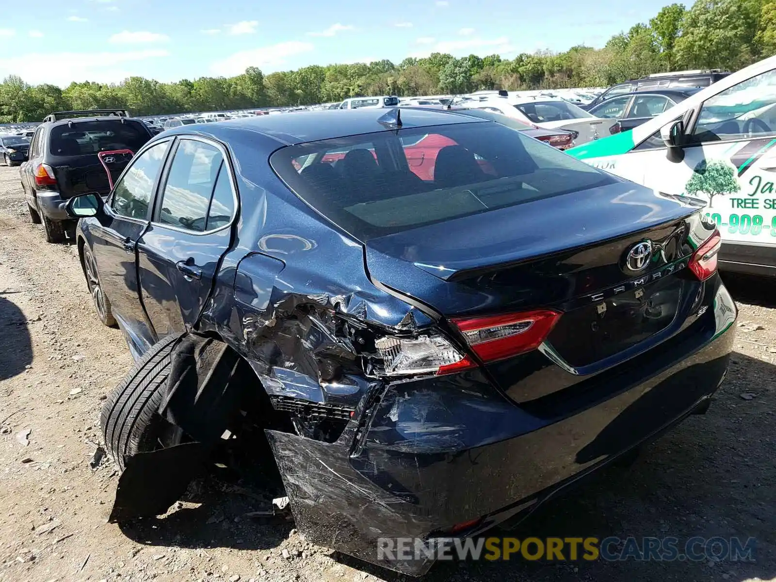 3 Photograph of a damaged car 4T1G11AK8LU875725 TOYOTA CAMRY 2020