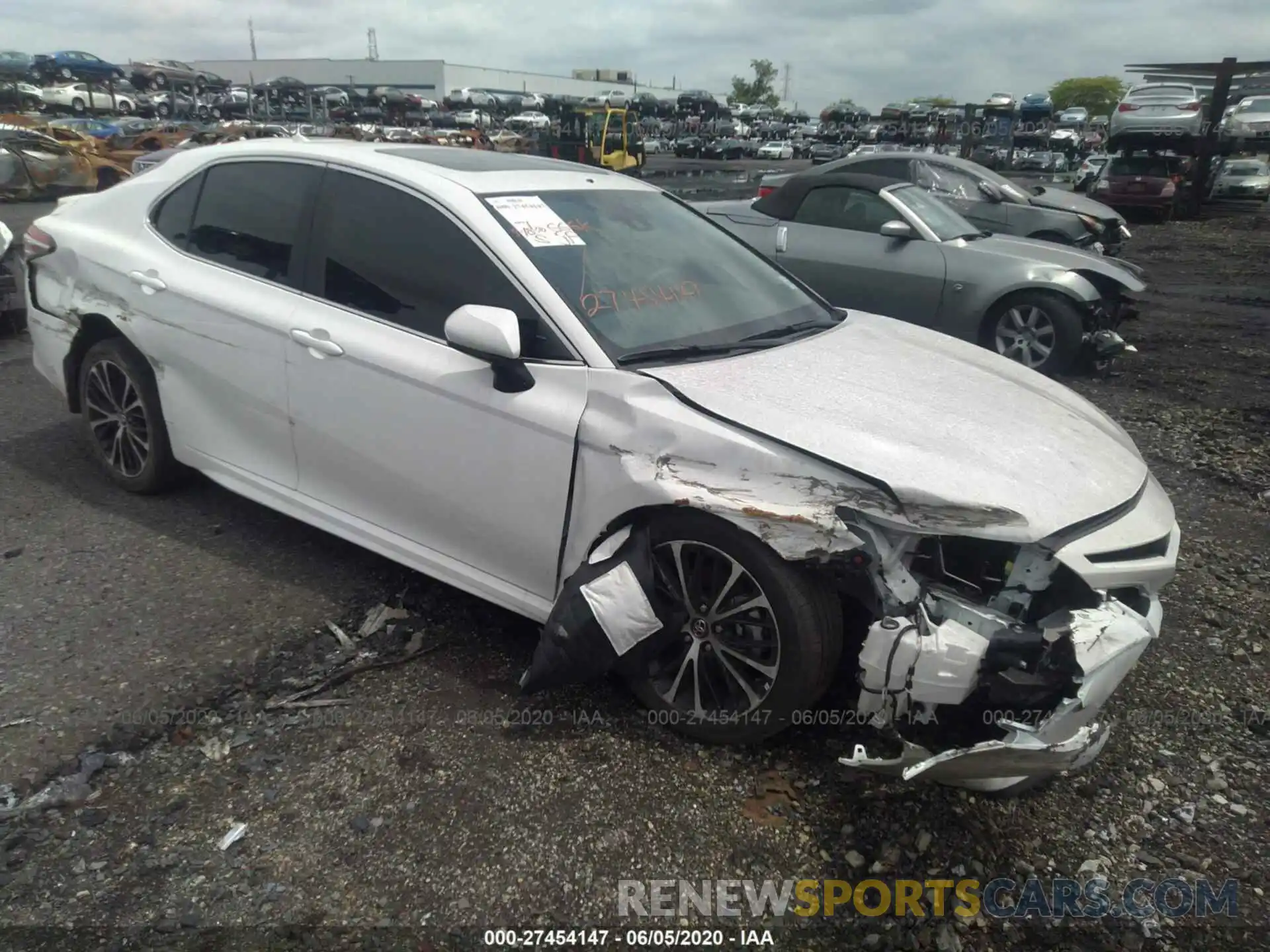 1 Photograph of a damaged car 4T1G11AK8LU878480 TOYOTA CAMRY 2020