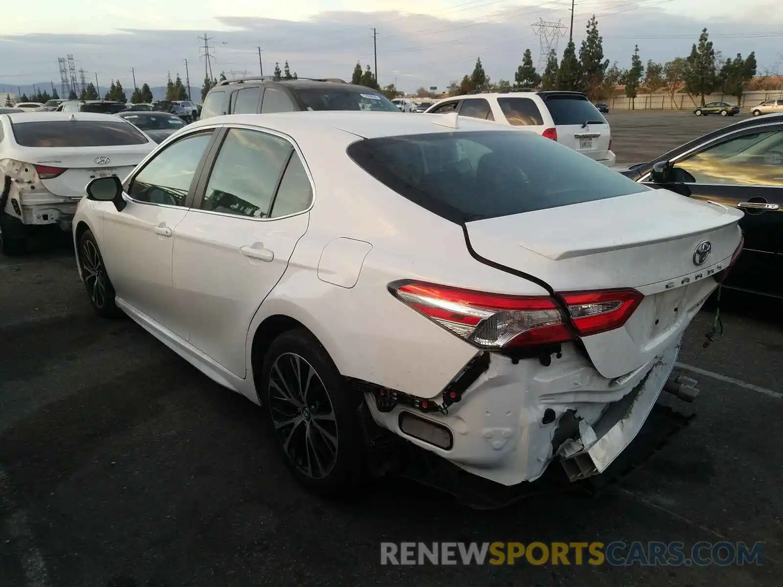 3 Photograph of a damaged car 4T1G11AK8LU880651 TOYOTA CAMRY 2020