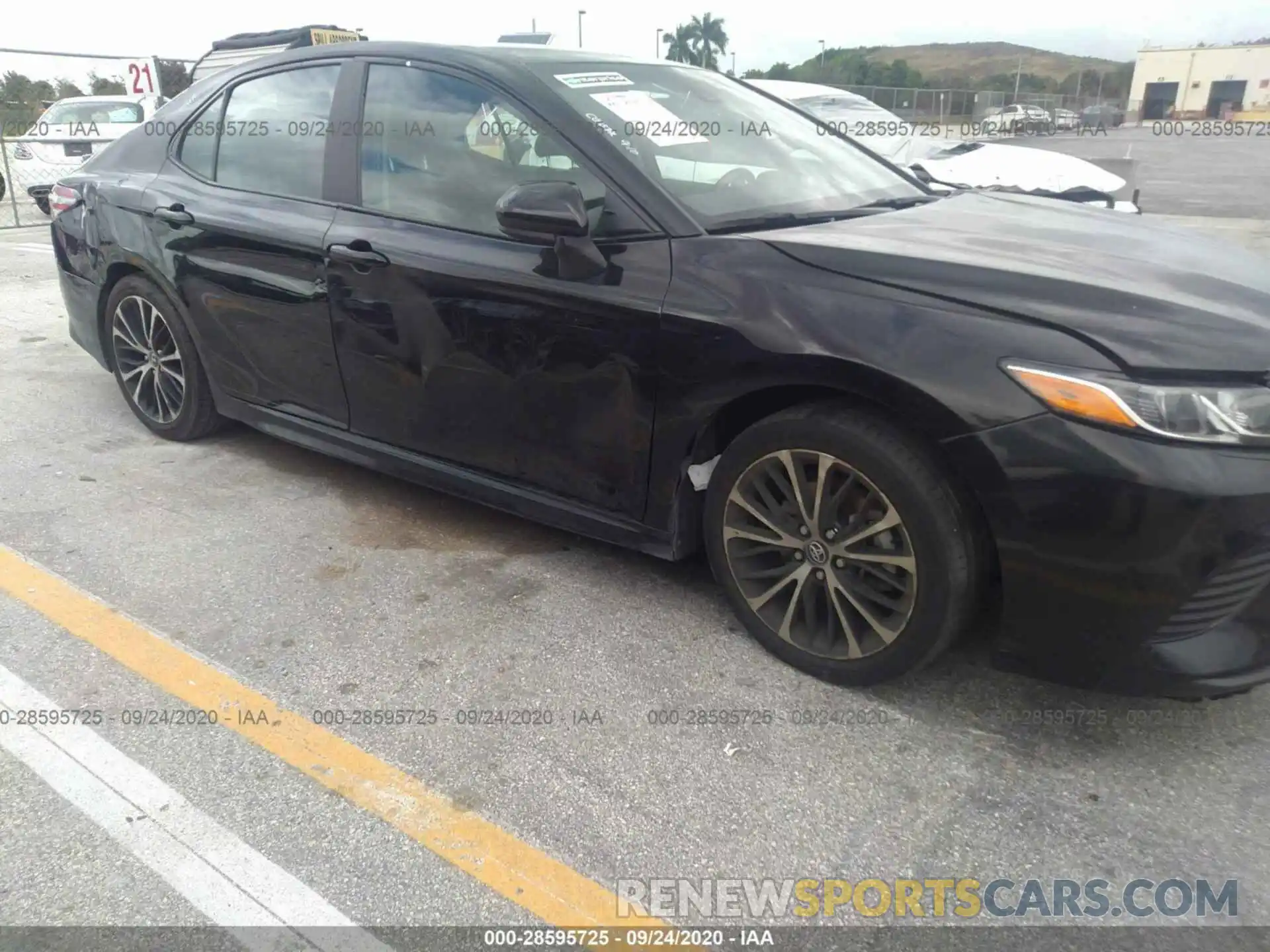 6 Photograph of a damaged car 4T1G11AK8LU885087 TOYOTA CAMRY 2020