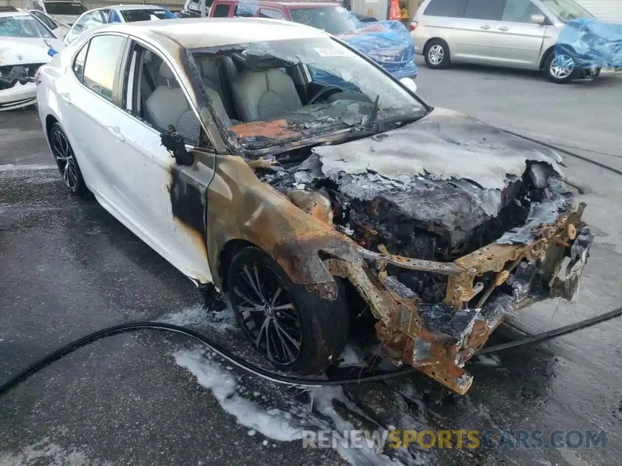 1 Photograph of a damaged car 4T1G11AK8LU885641 TOYOTA CAMRY 2020