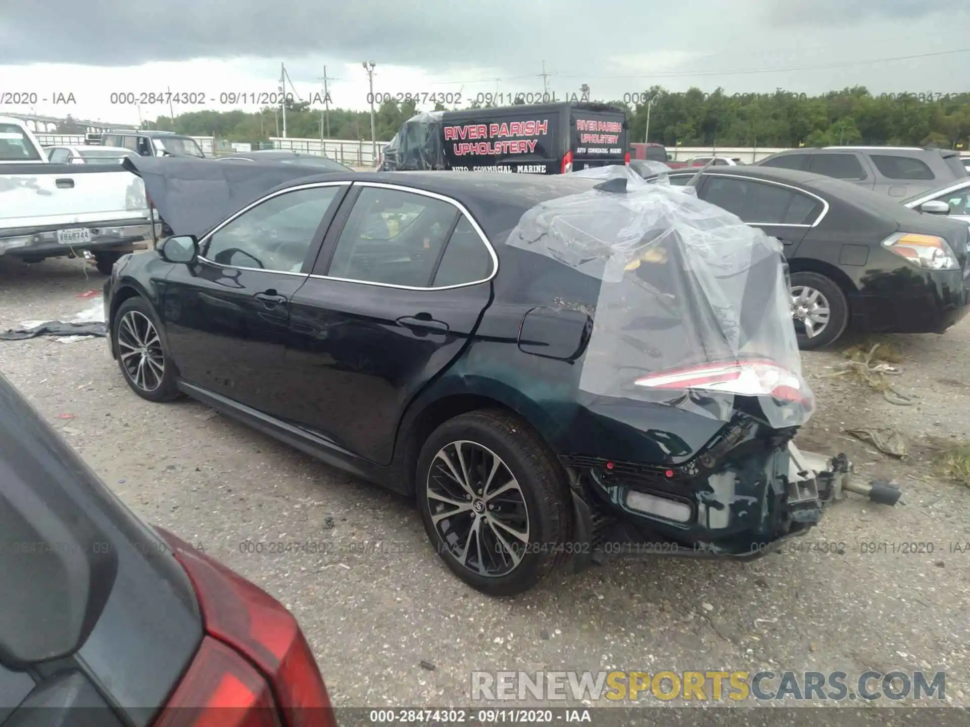 3 Photograph of a damaged car 4T1G11AK8LU889334 TOYOTA CAMRY 2020