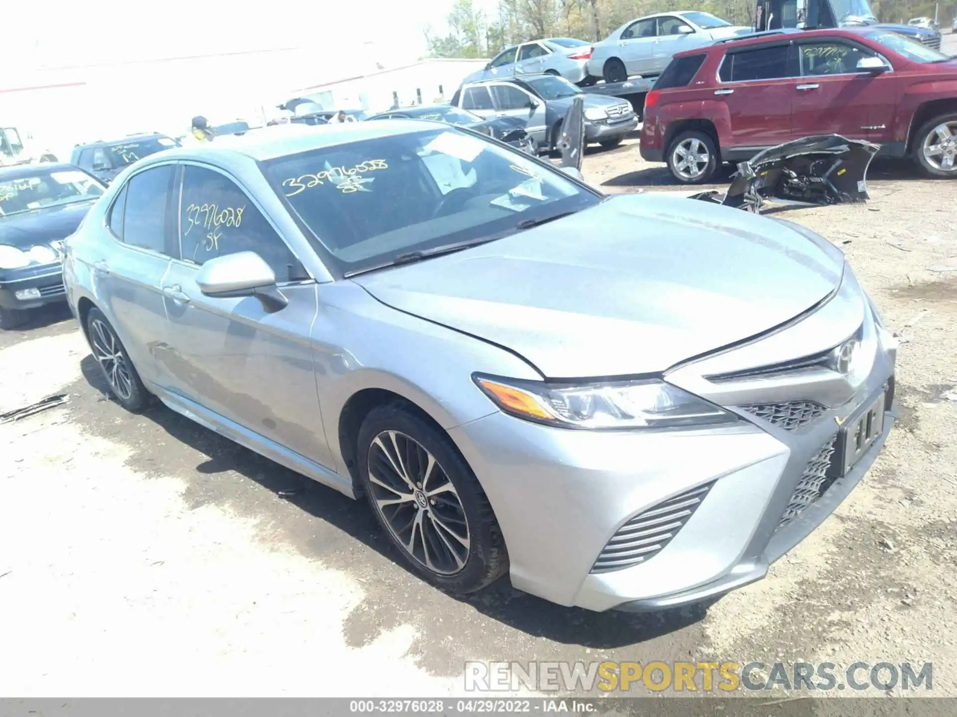 1 Photograph of a damaged car 4T1G11AK8LU890693 TOYOTA CAMRY 2020