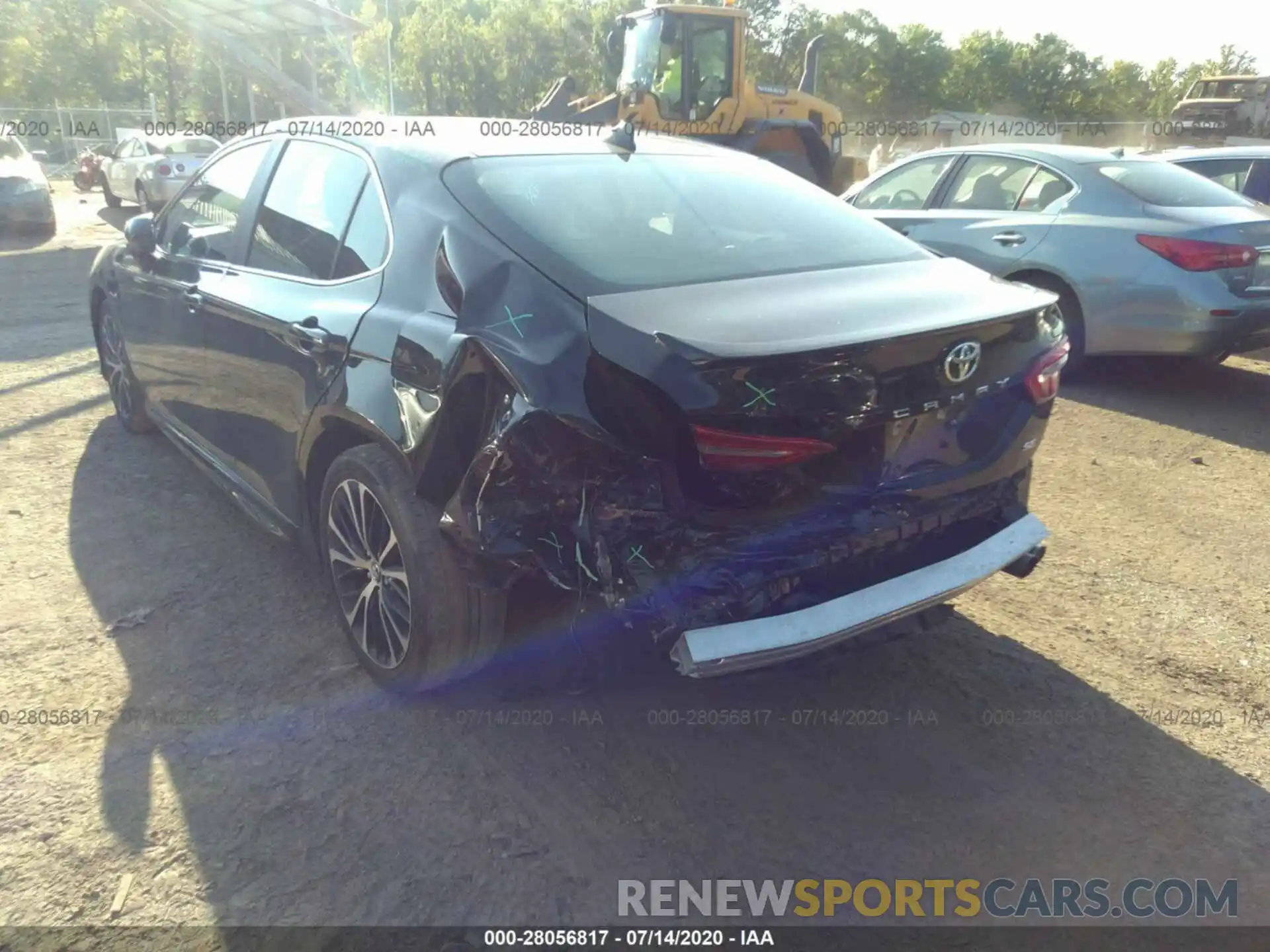 6 Photograph of a damaged car 4T1G11AK8LU891052 TOYOTA CAMRY 2020