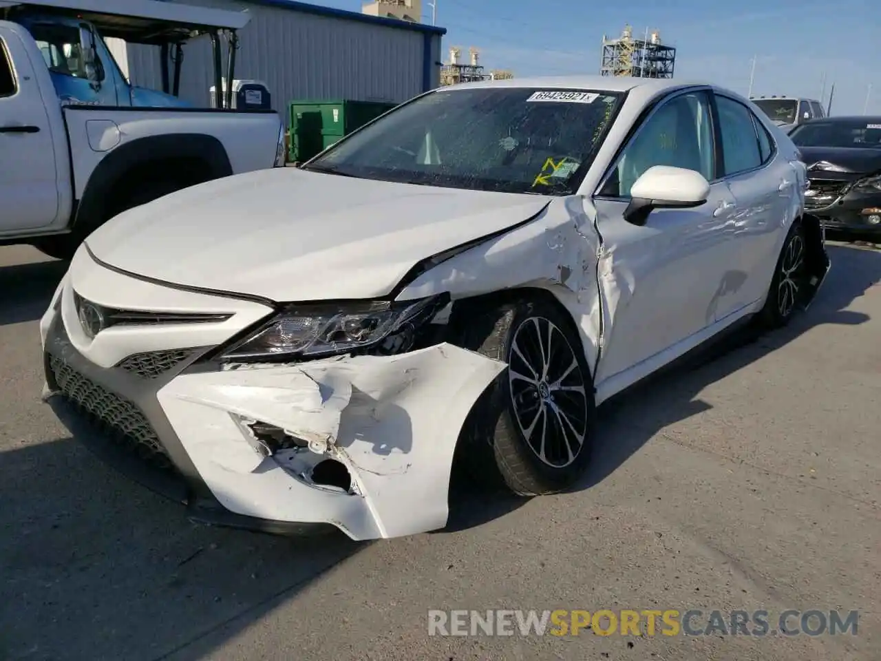 2 Photograph of a damaged car 4T1G11AK8LU891097 TOYOTA CAMRY 2020